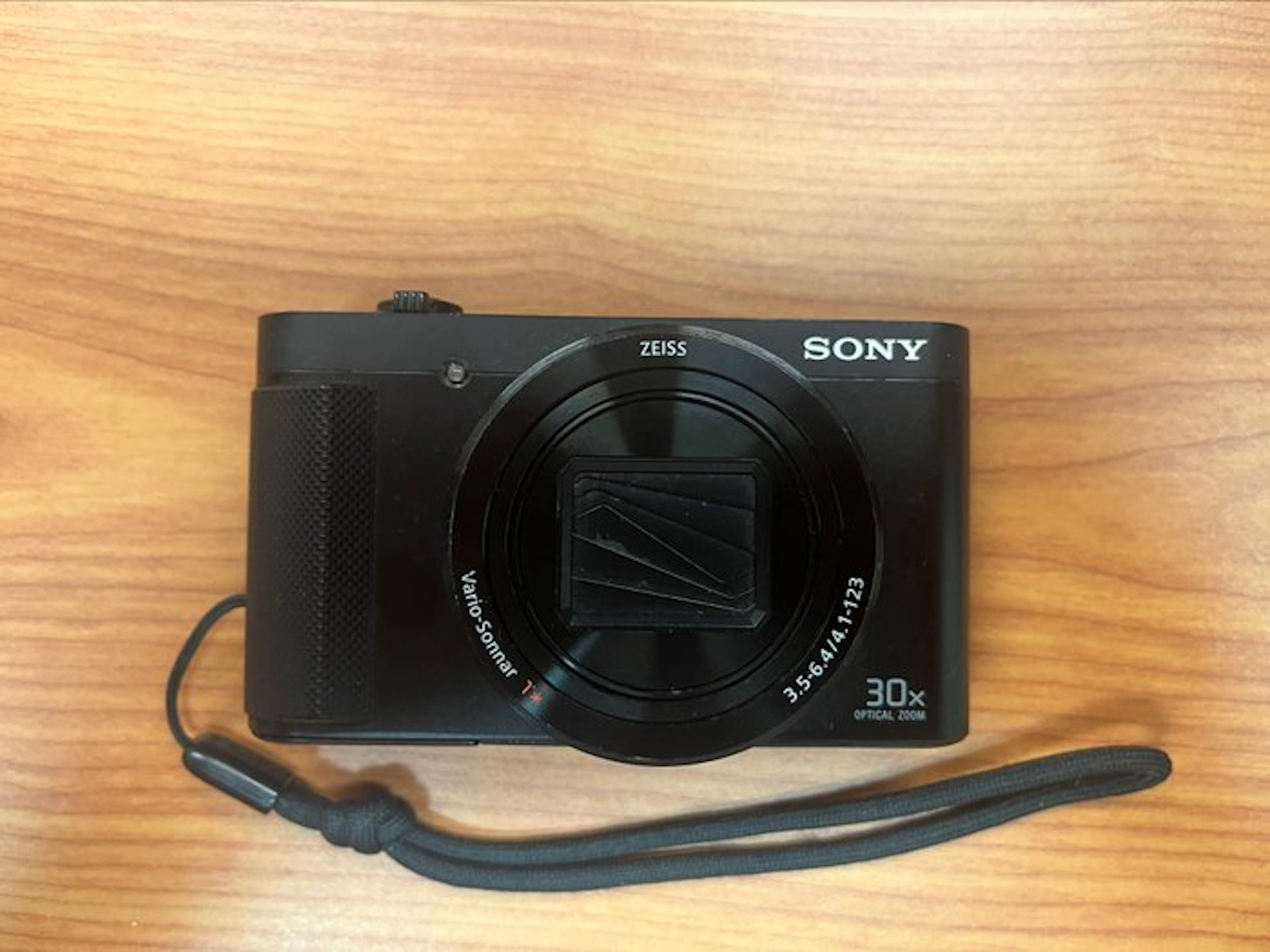 Sony DSC-HX80 Digital compact camera