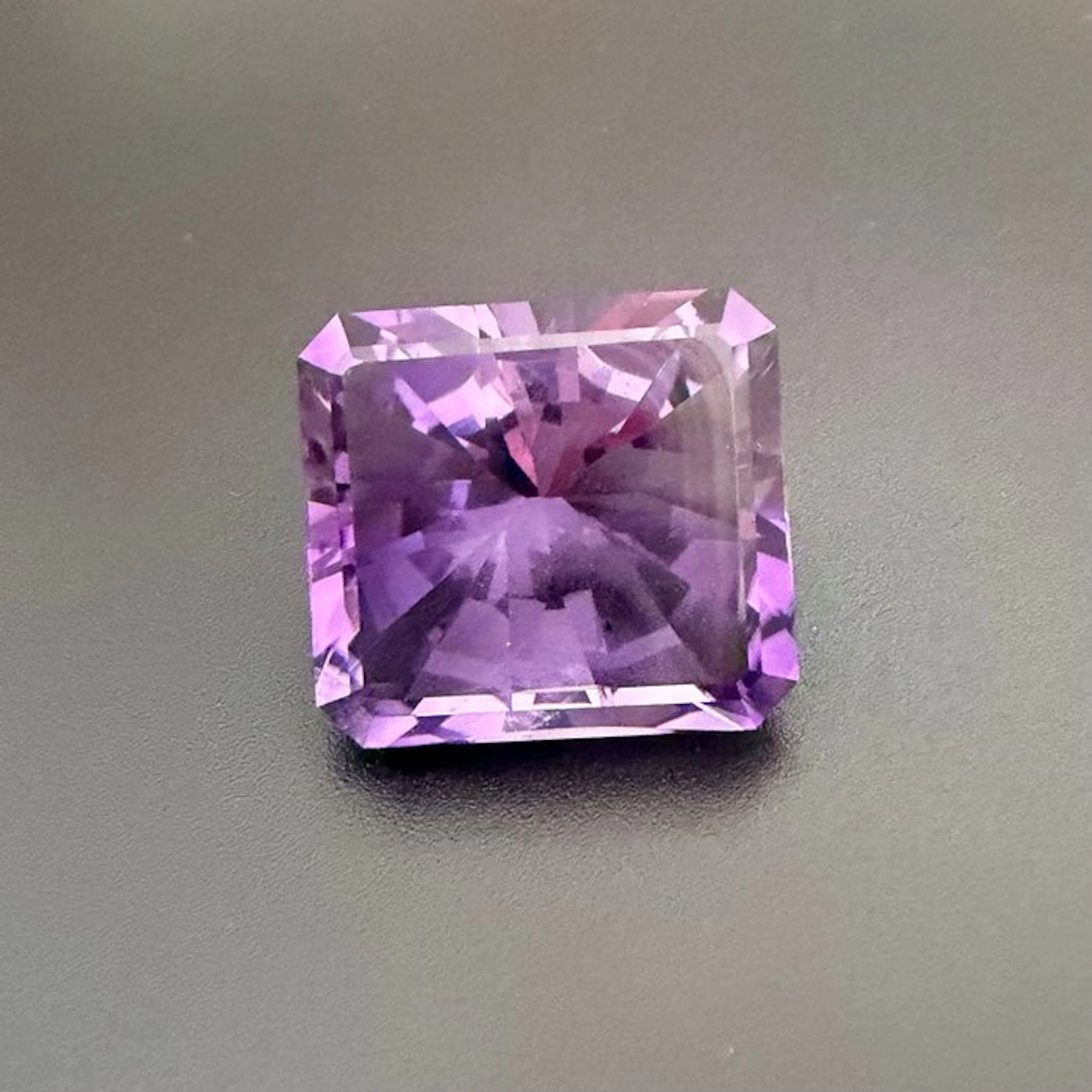 No reserve price Purple Amethyst - 46.76 ct - Antwerp...