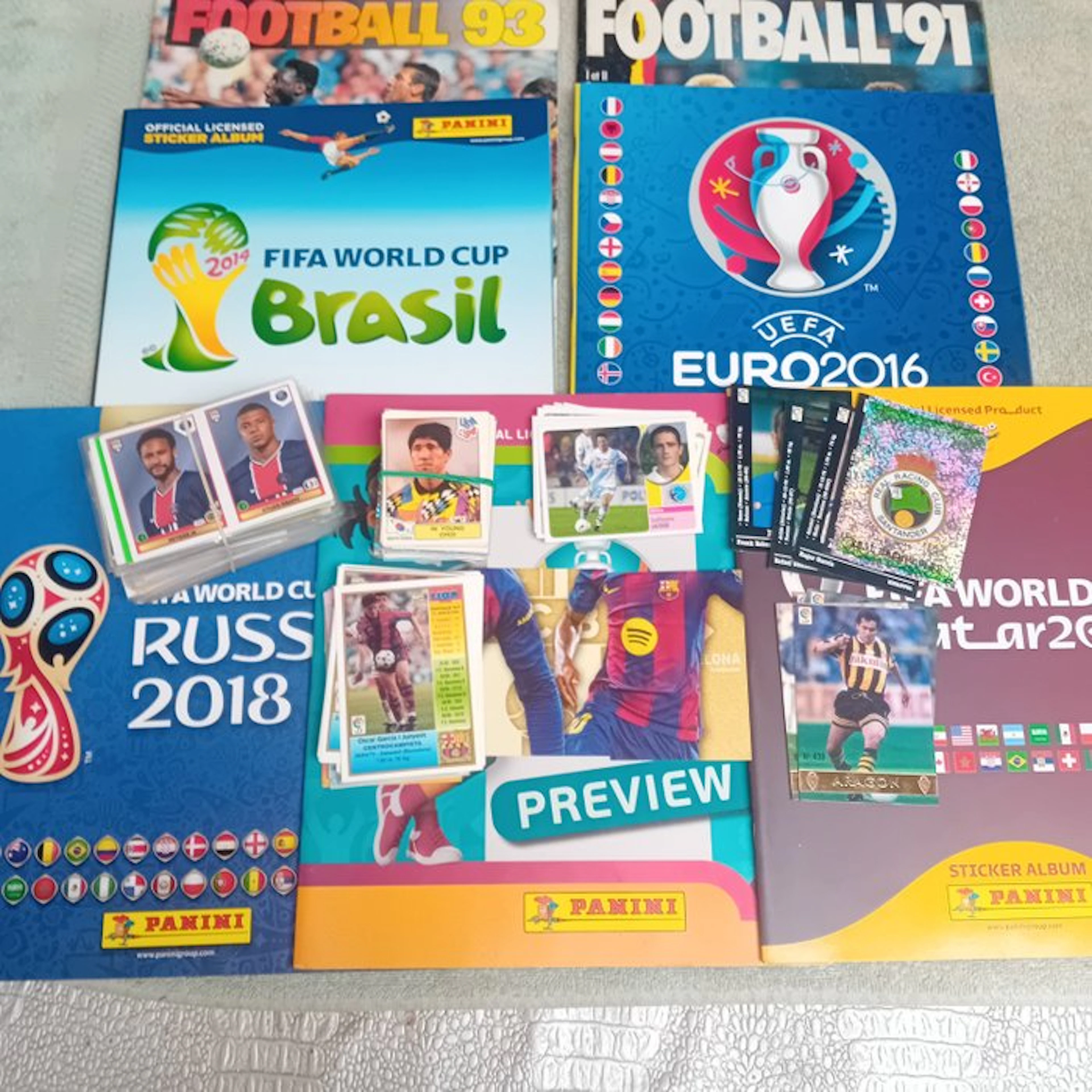 Panini 7 albums panini(5 vides) + 315 images + 35 cartes...