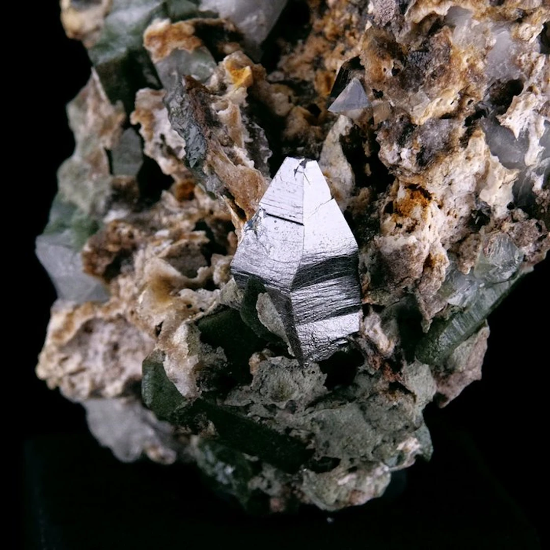Anatase on Quartz