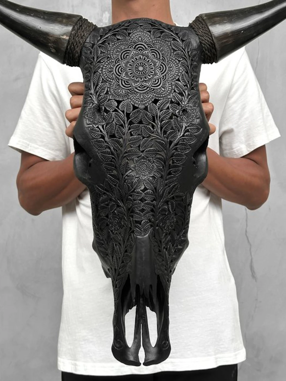 NO RESERVE PRICE - Stunning Large Black Hand Carved Bull...