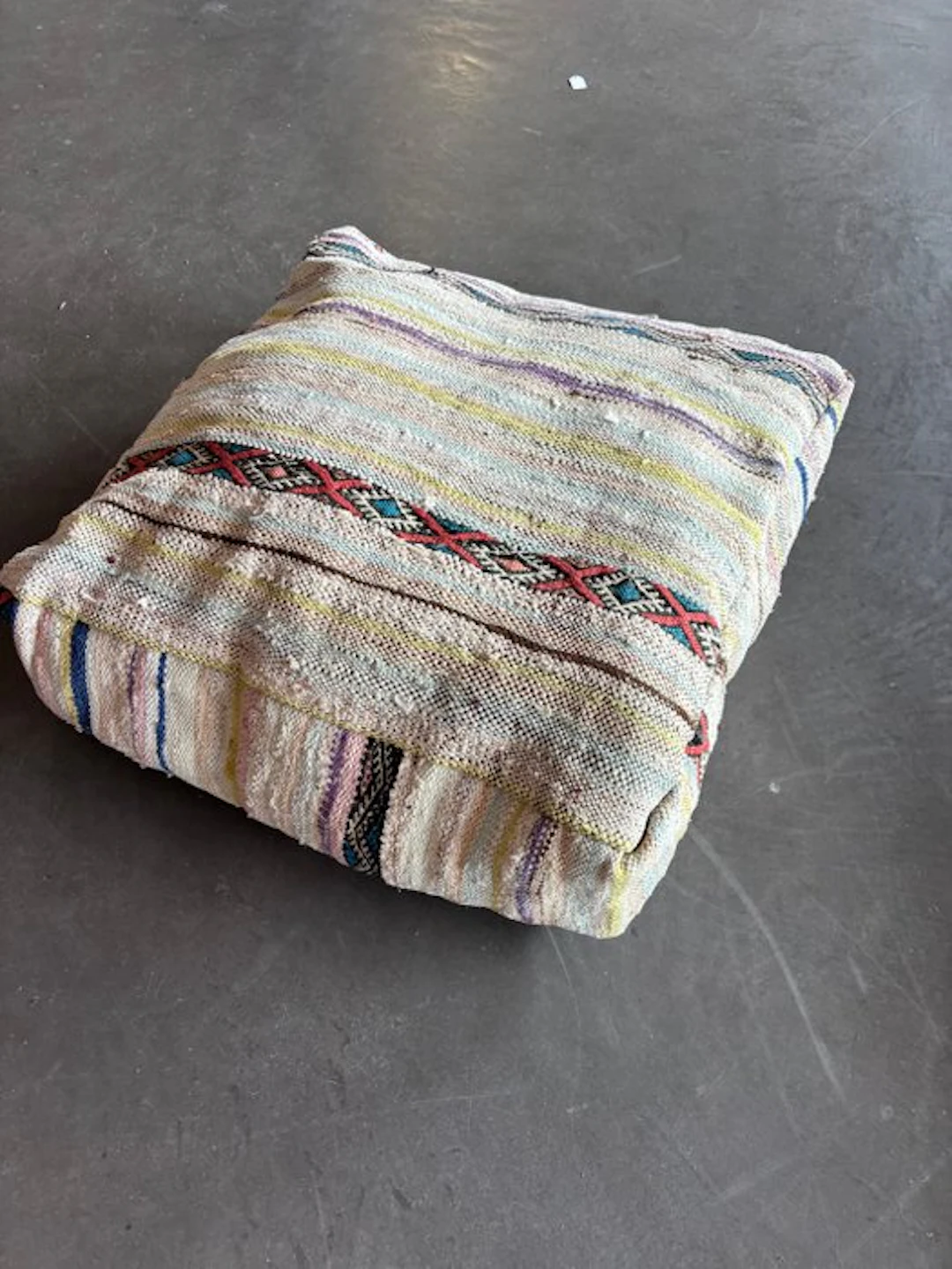 Pouffe - Vintage Moroccan Boucherouite Rug Pouf –...