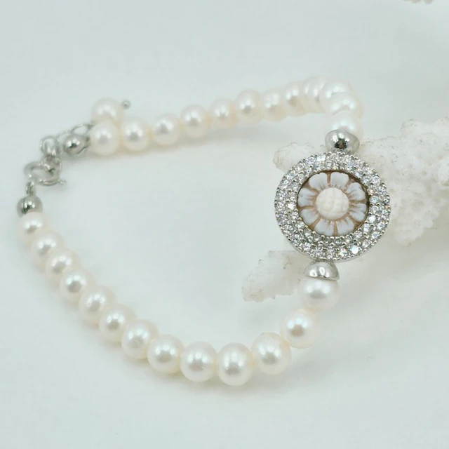 Silver, No Reserve - Bracelet - Hand-engraved cameo