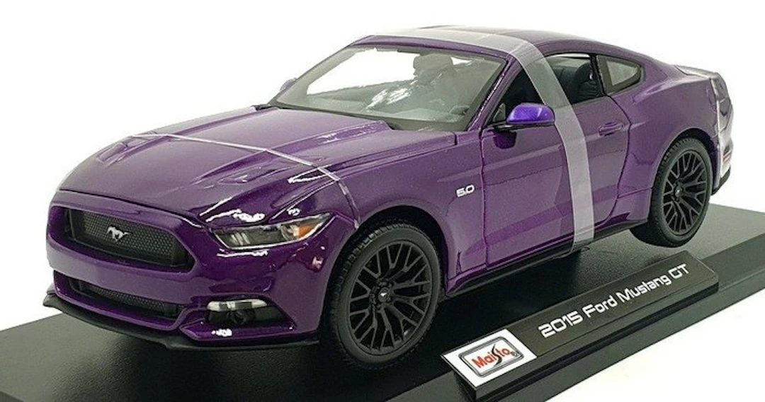 Maisto 1:18 - Model car - Ford Mustang GT 2015