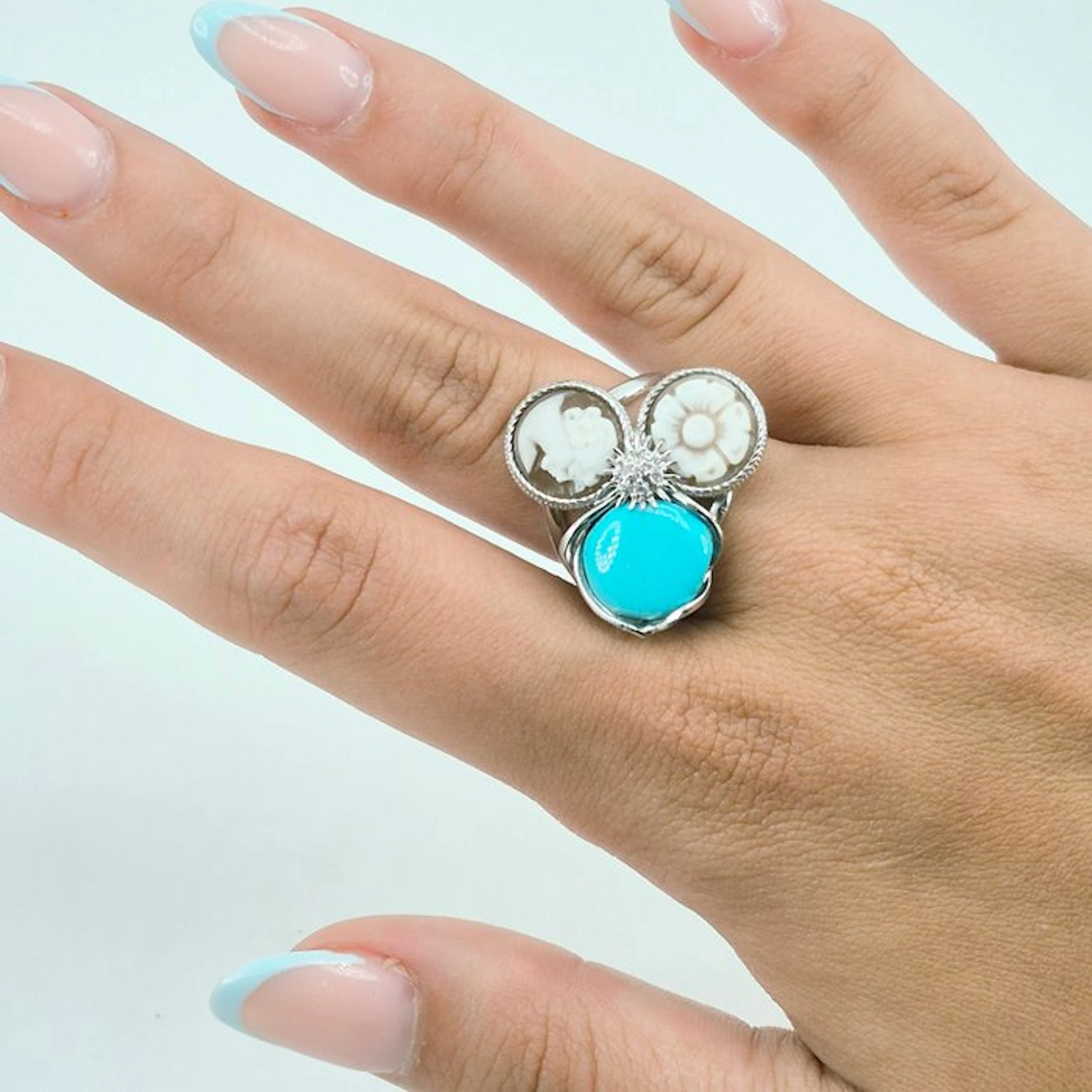 Turquoise - Silver - Ring - Turquoise Arizona and cameos