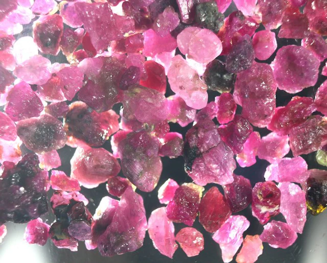 Cts. 135.0 rough ruby Tanzania Specimen- 27 g