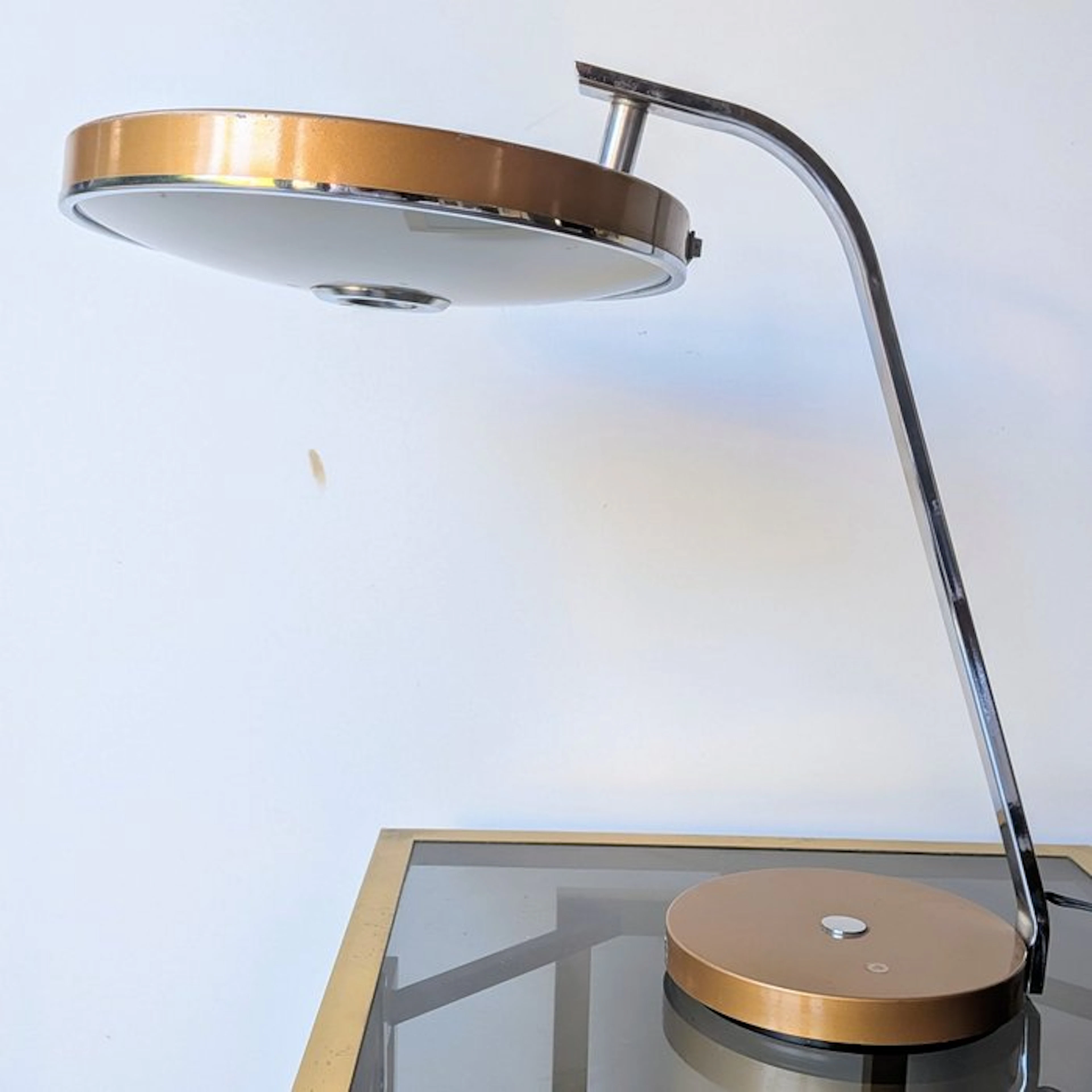 Ma-Of - Luis Perez de la Oliva - Table lamp - 520c - Steel