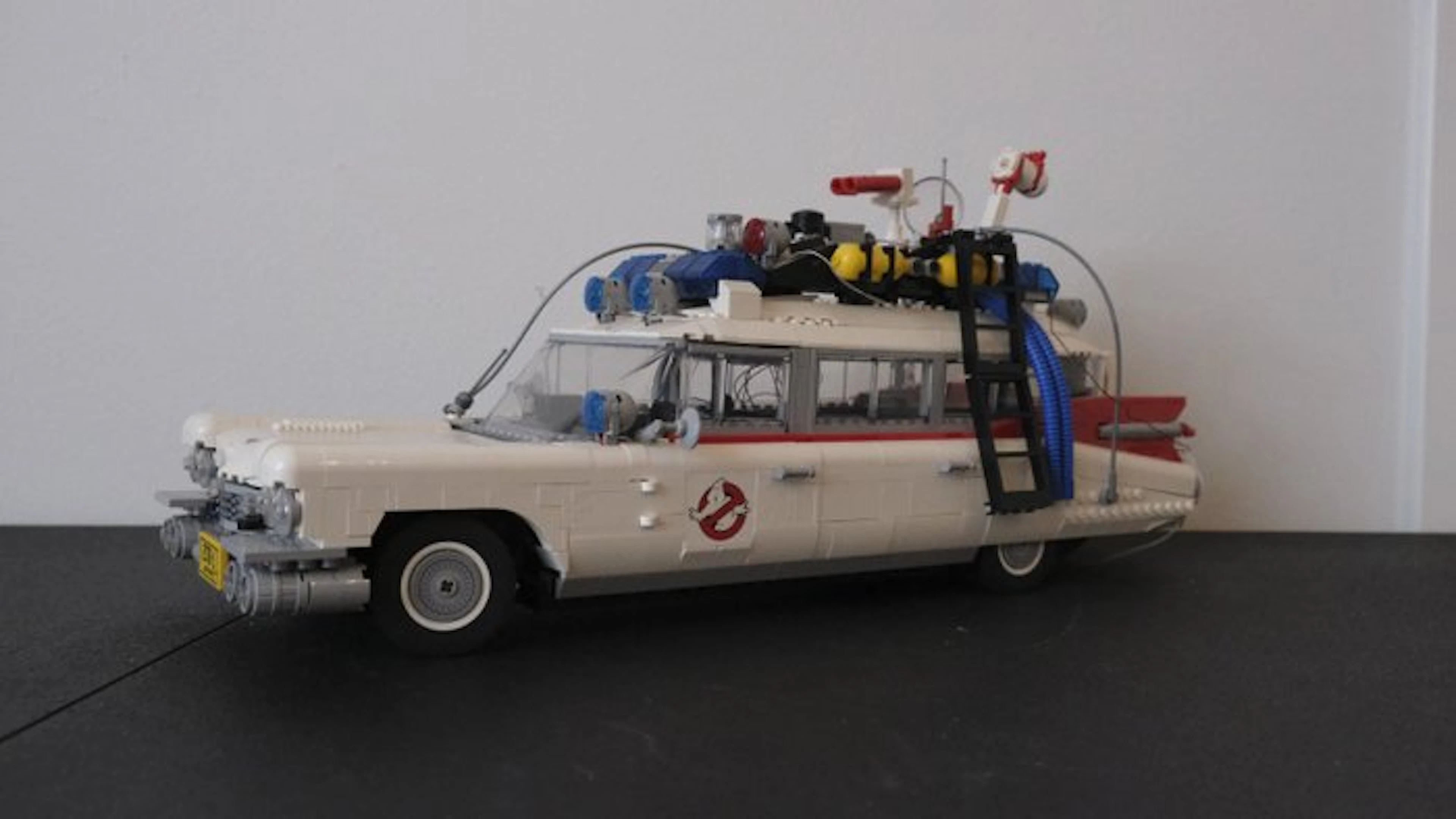 LEGO Set - 10274 - Icons - Ghostbusters ECTO-1 - Used - Retired