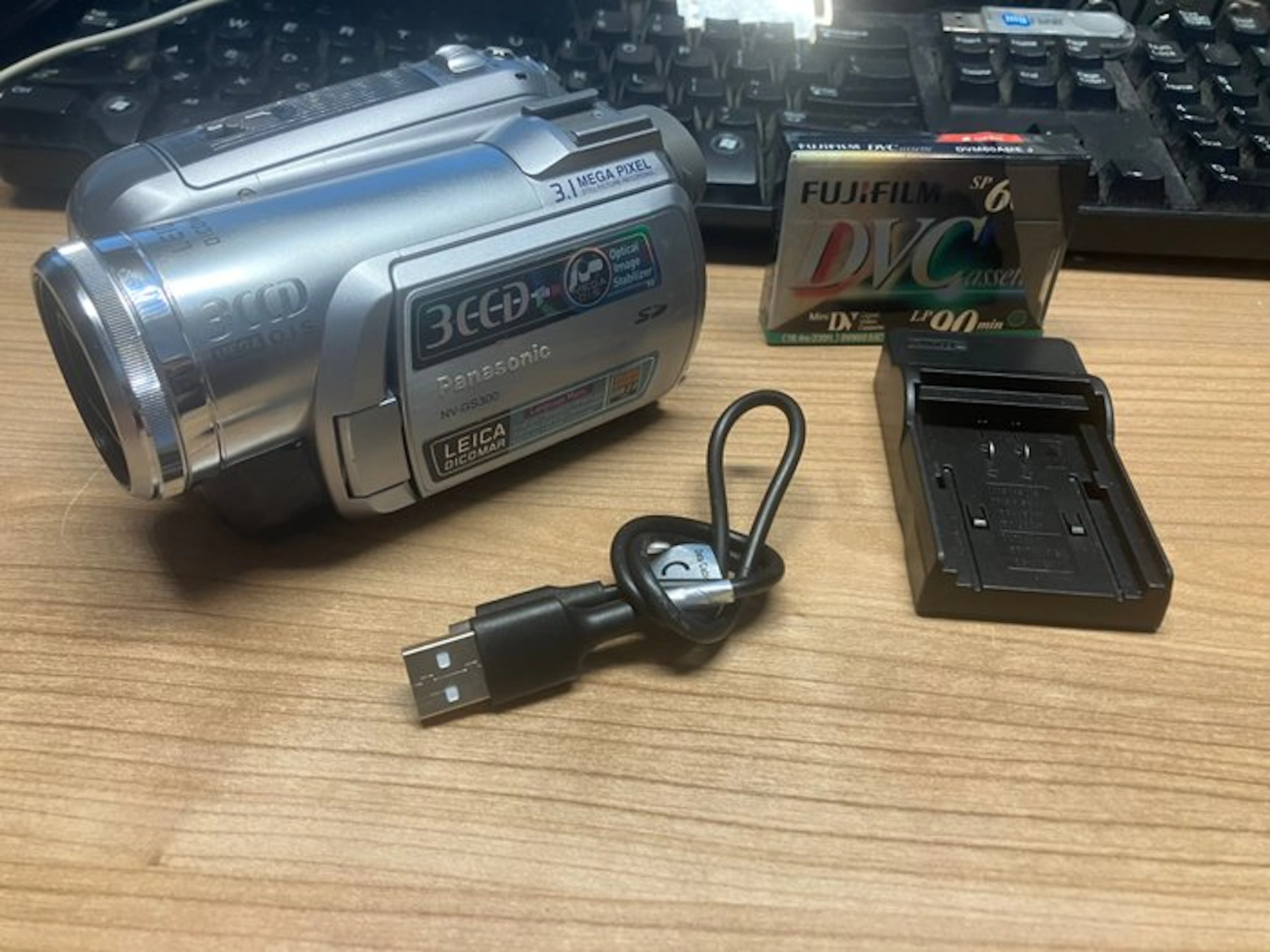 Panasonic NV-GS300 working perfect ,with charger ,battery...