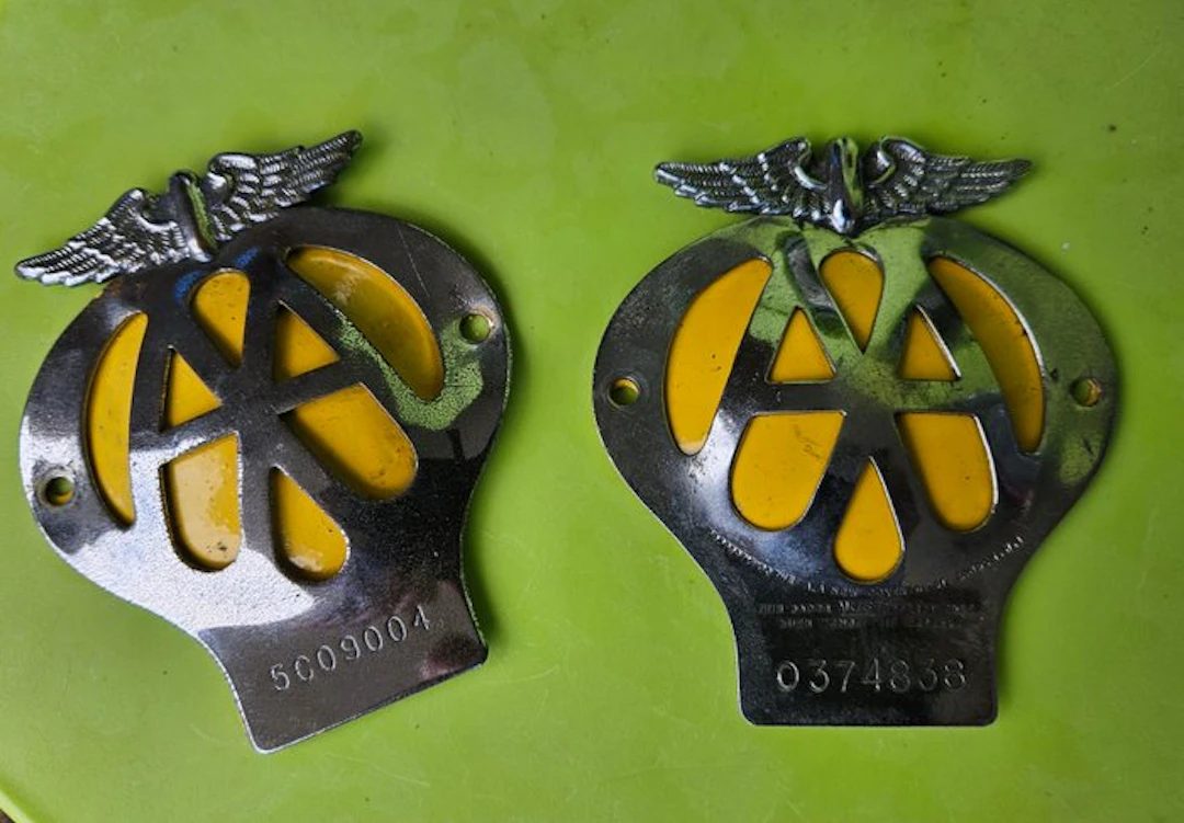 Badge - Automobile Association - Badge of Service