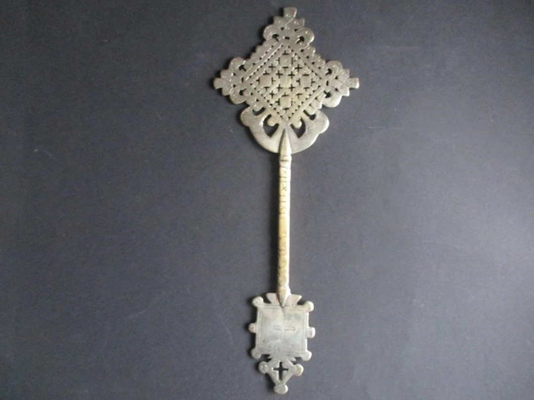 Cross - Africa - hand cross (No reserve price)