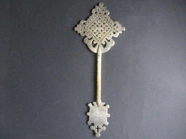 Cross - Africa - hand cross (No reserve price)