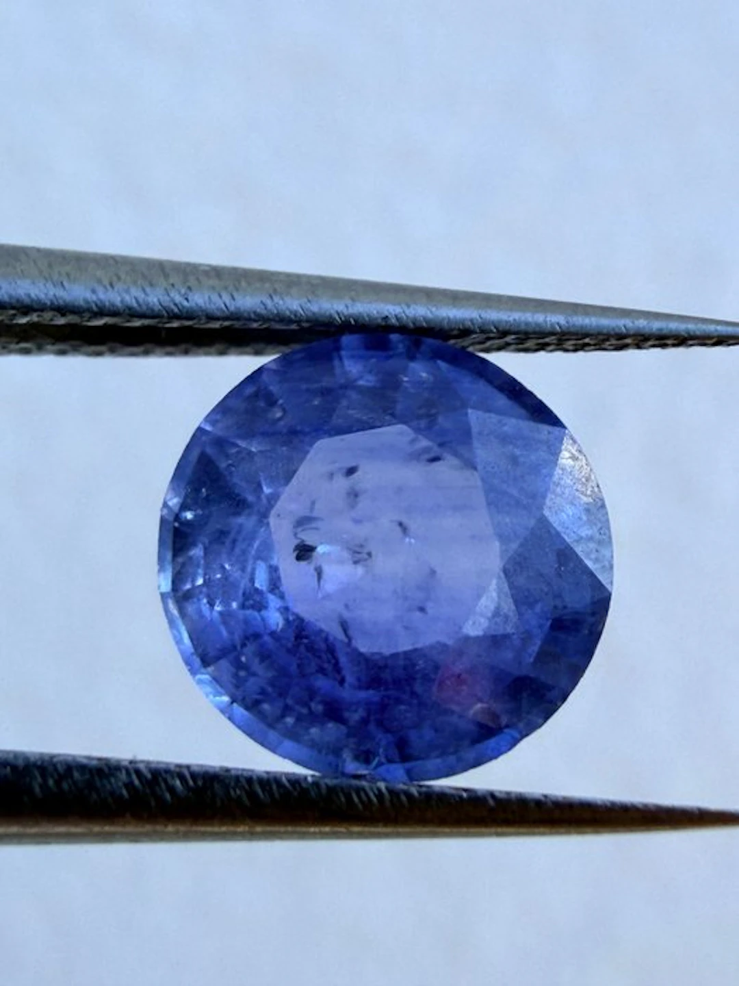 Blue Sapphire - 2.07 ct - Antwerp Laboratory for Gemstone Testing (ALGT)