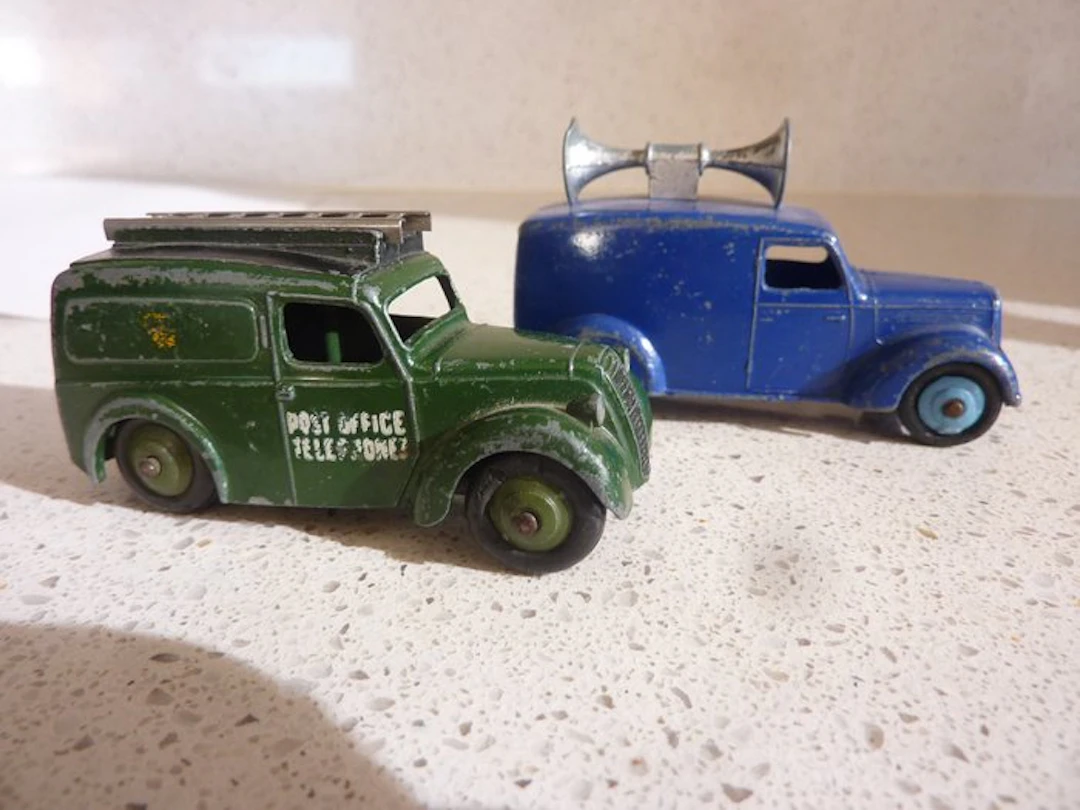 Dinky Toys 1:43 - Model car (2) - Groene Post Office Telephone Service nr