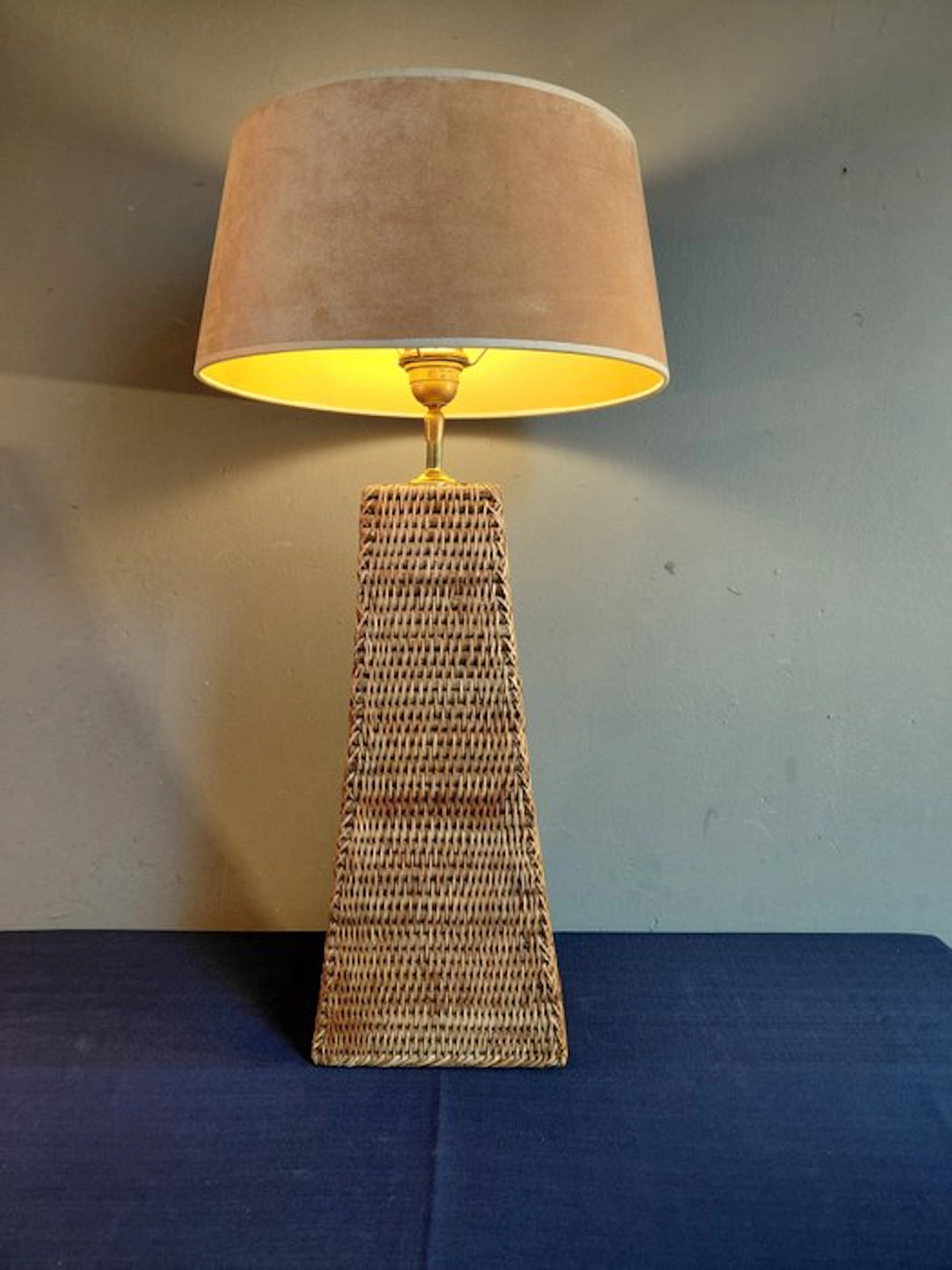 Table lamp - Rattan - Height: 70 cm.