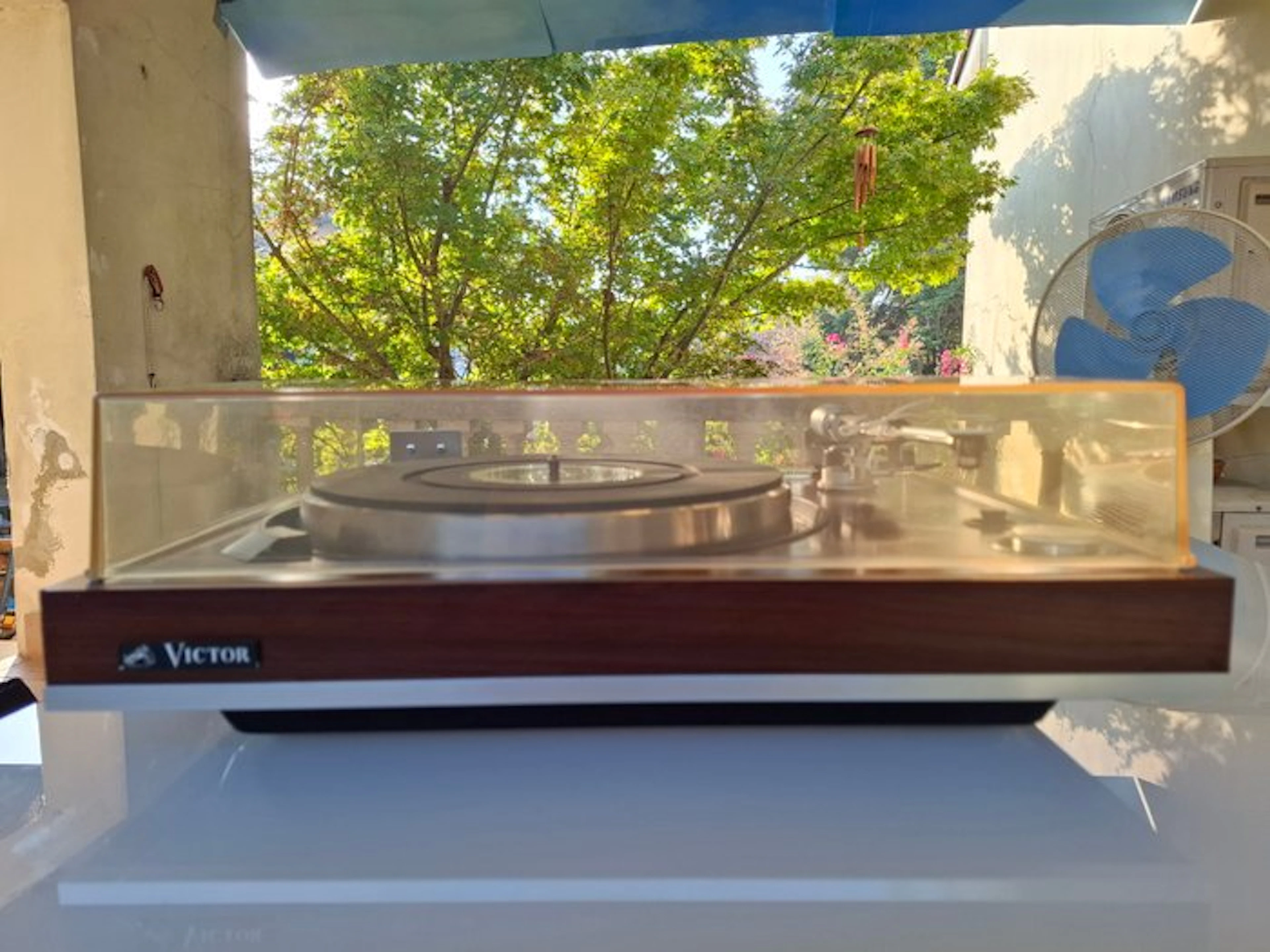 Victor - JL-B37R - 100 volt Turntable