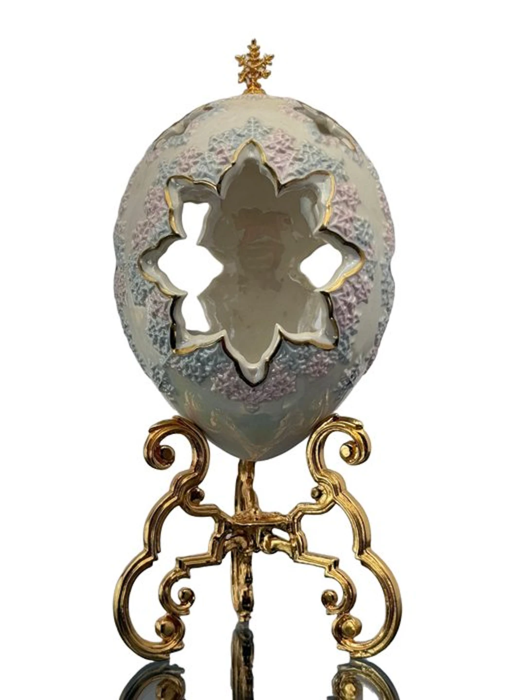 Fabergé egg - House of Faberge 24 Karat Gold Plated Diorama Egg - Gold plated