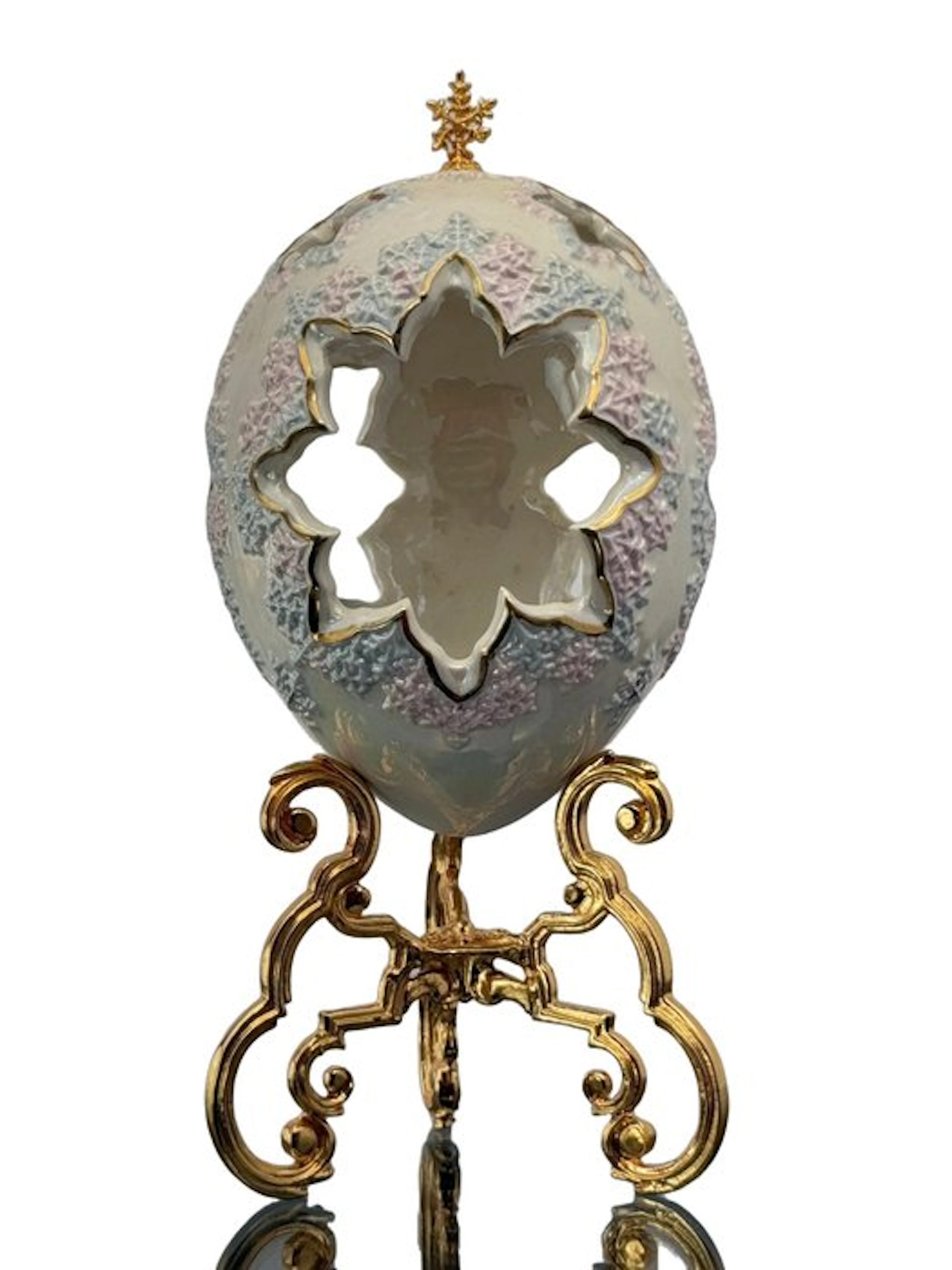 Fabergé egg - House of Faberge 24 Karat Gold Plated Diorama Egg - Gold plated