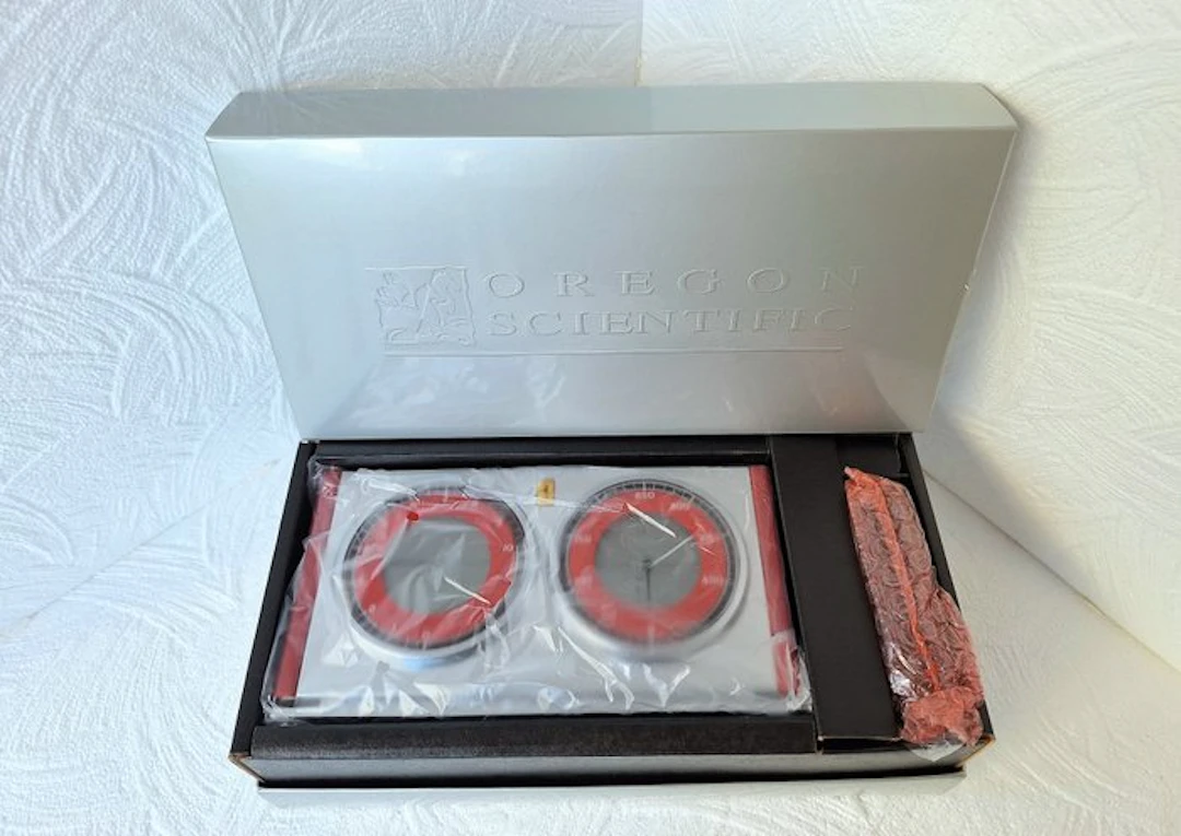 Clock - Oregon Ferrari - FSW301-R - 2003