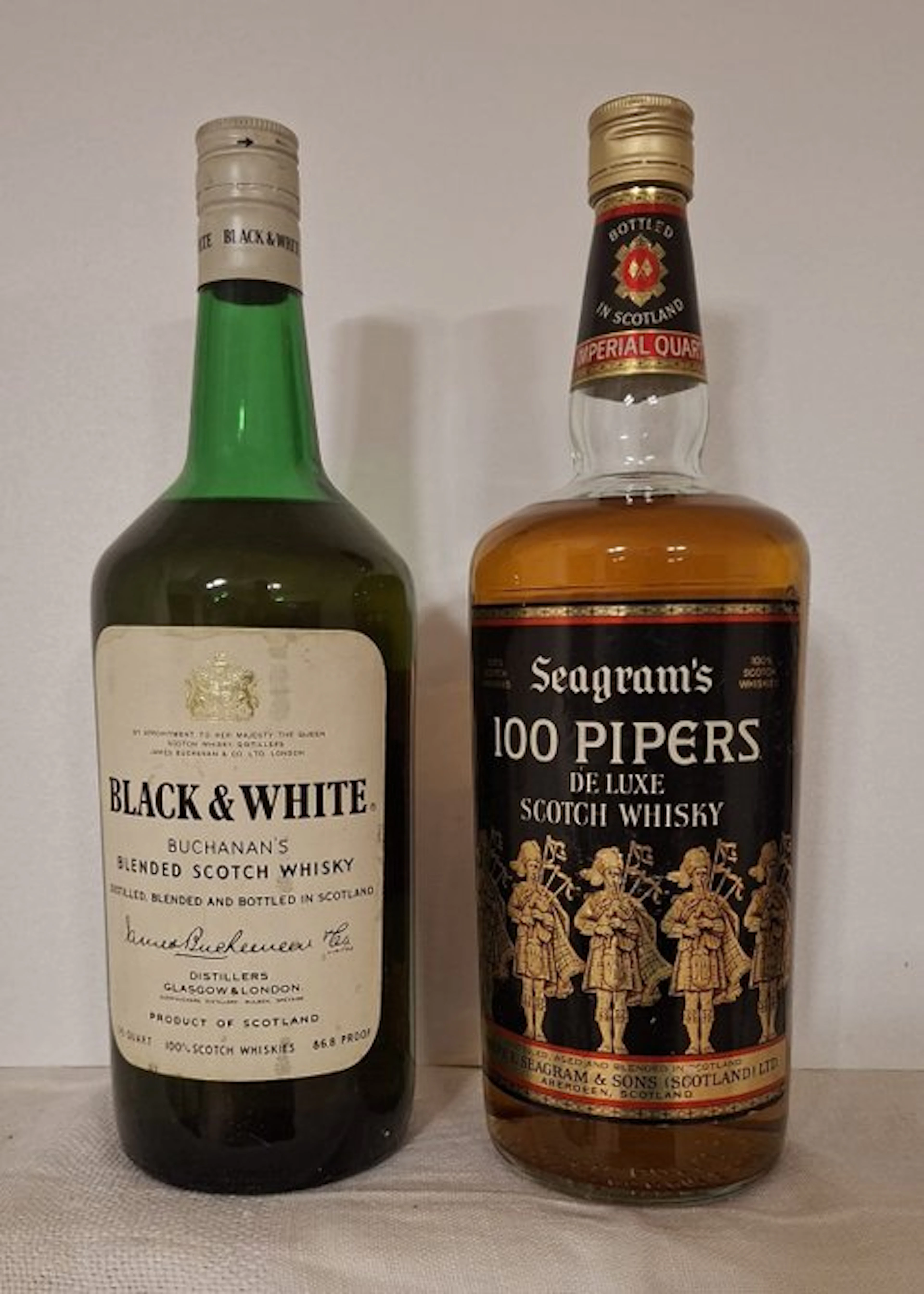 Black & White + Seagram 100 Pipers - b