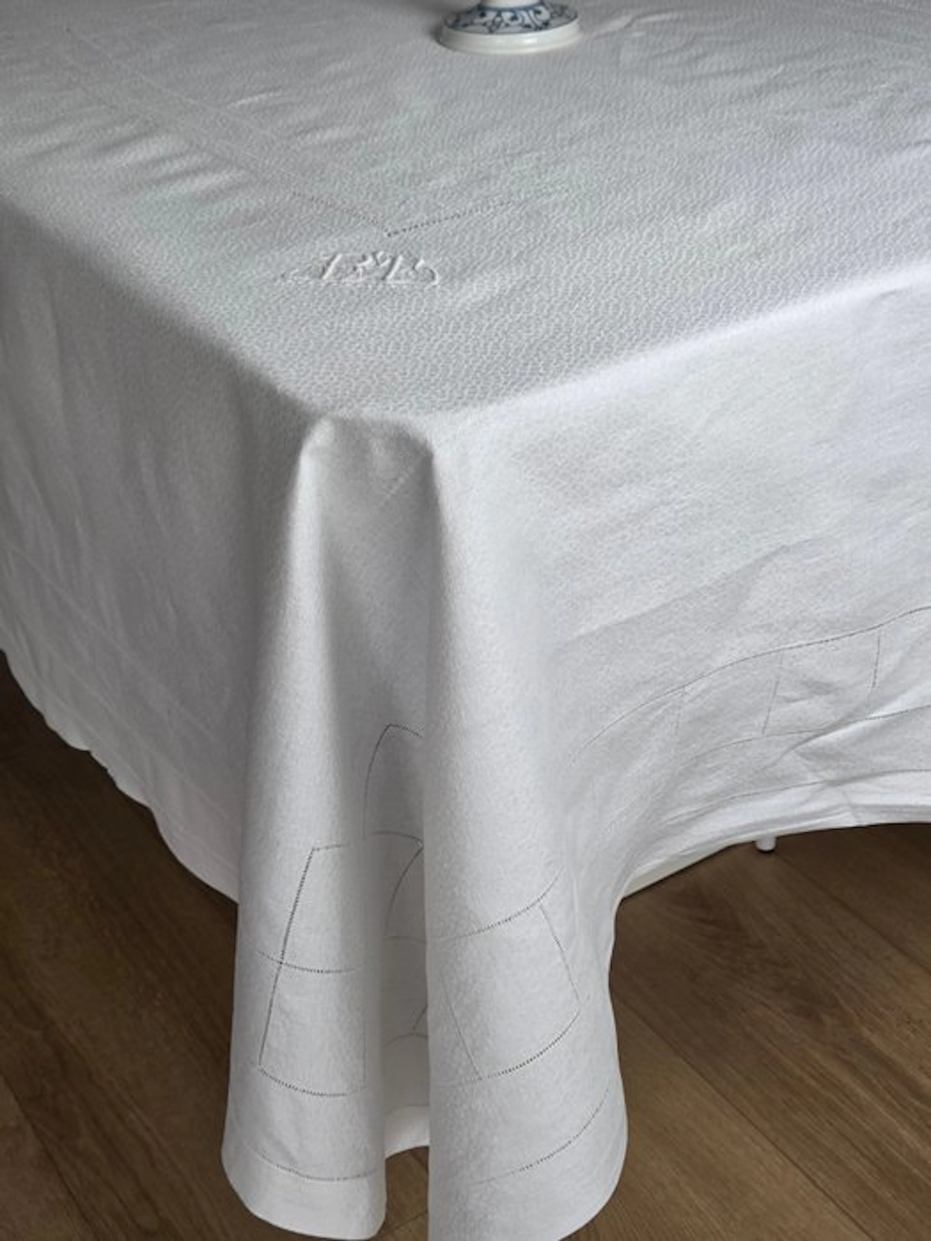Tablecloth - 174 cm - 174 cm - "BL" or "BT"