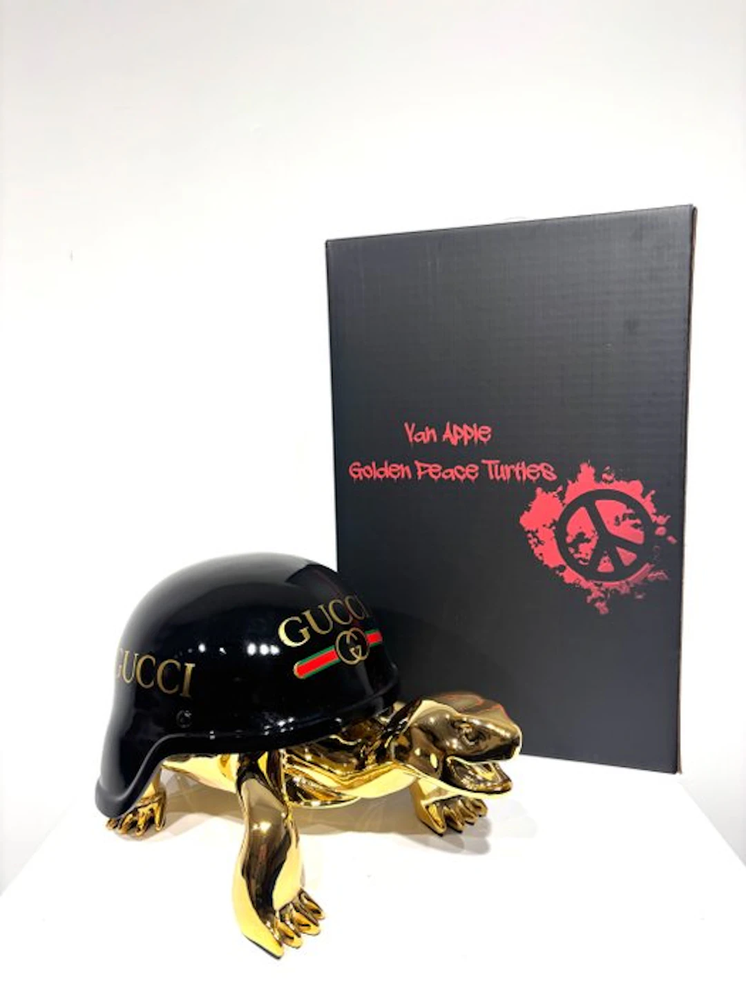 Van Apple - The Gucci Peace Turtle