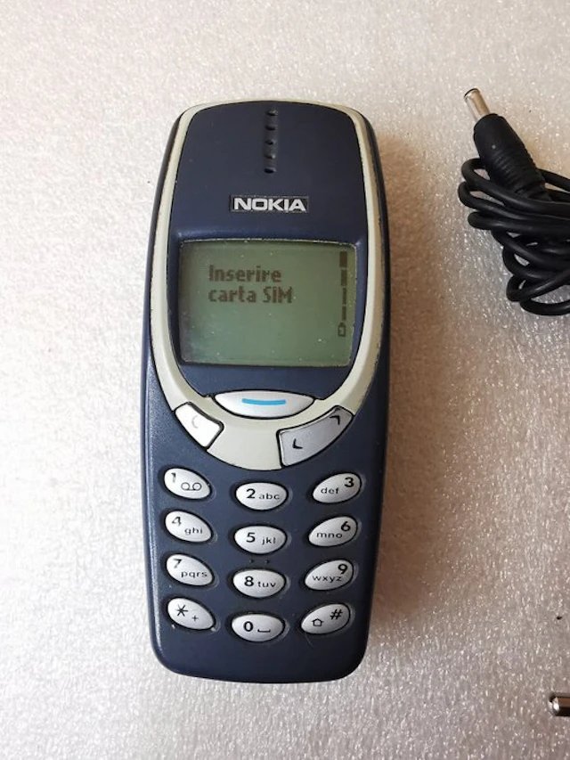 Nokia 3330 - Mobile phone (1)