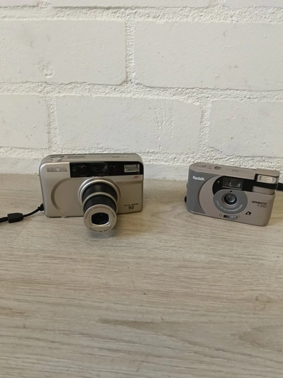Minolta, Kodak Riva Zoom 90 / Advantix F350 Analogue camera