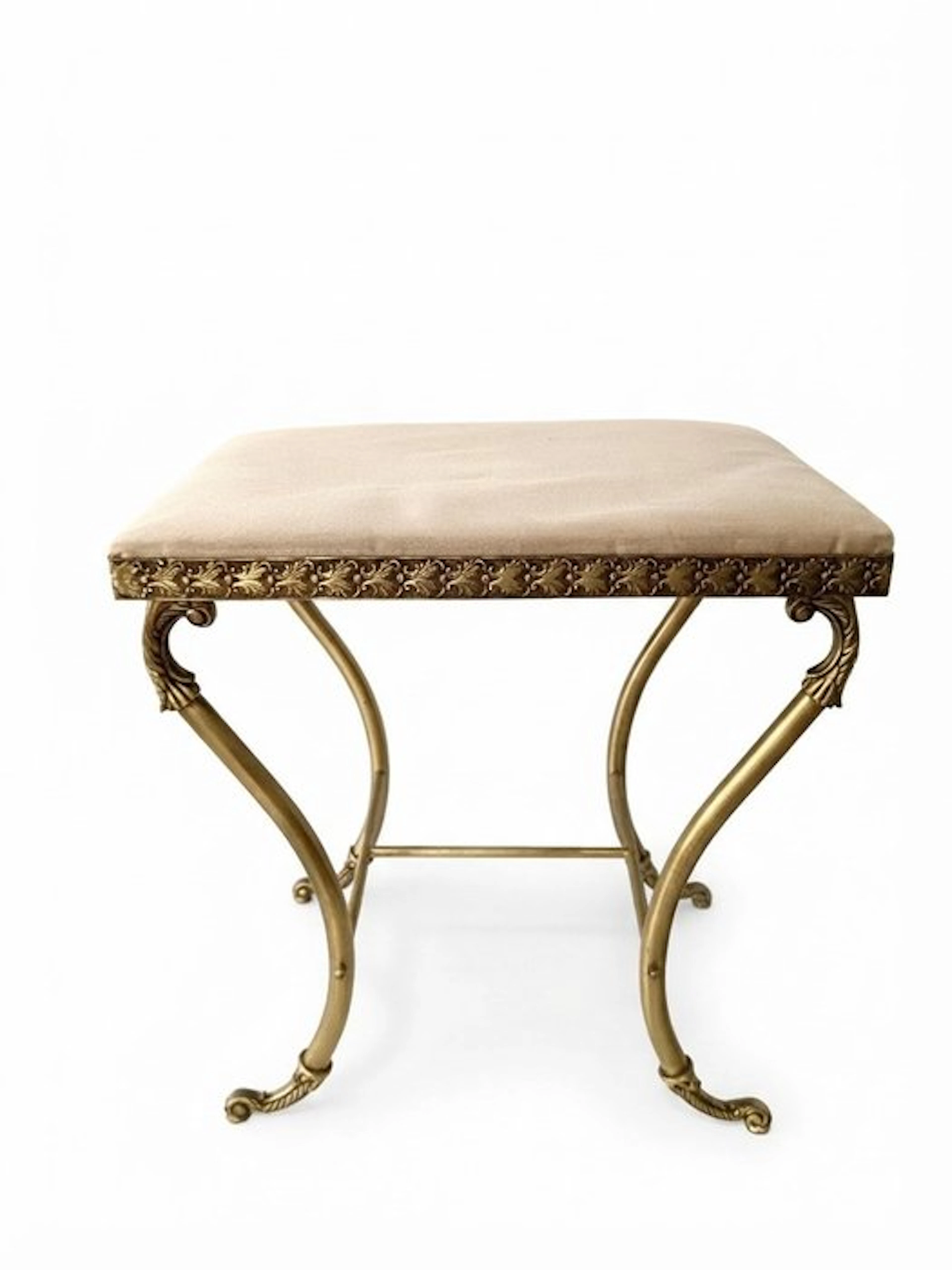 Footstool - Elegant classic-style vanity bench/stool with...