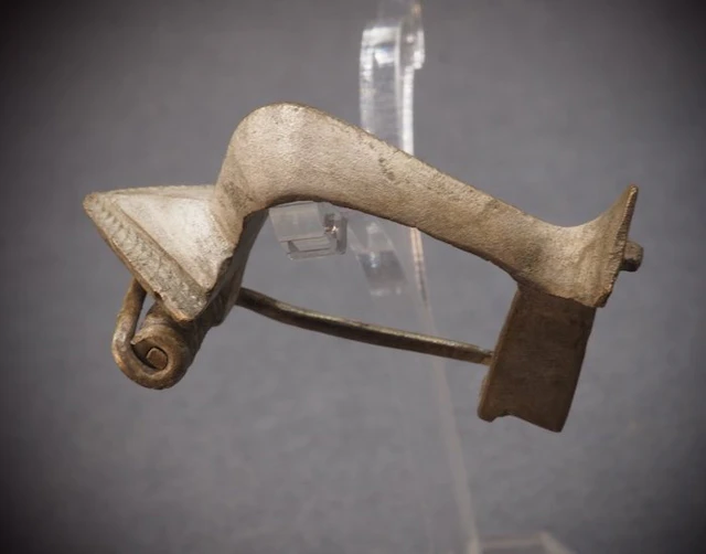 Ancient Roman silver Legionary Knee Fibula - 41 mm