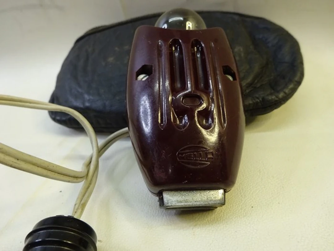 Hella - Lamp (2) - Vintage Hella Bakelite magnetic...