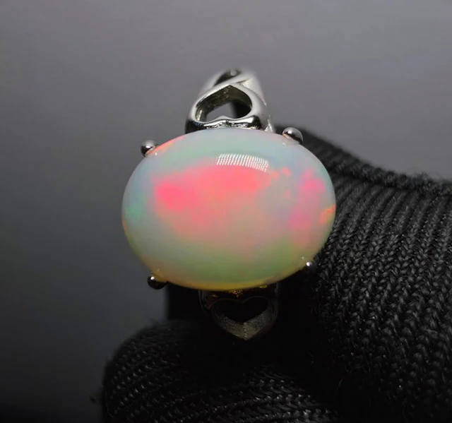 Opal Jewellery- 2.56 g - (1)