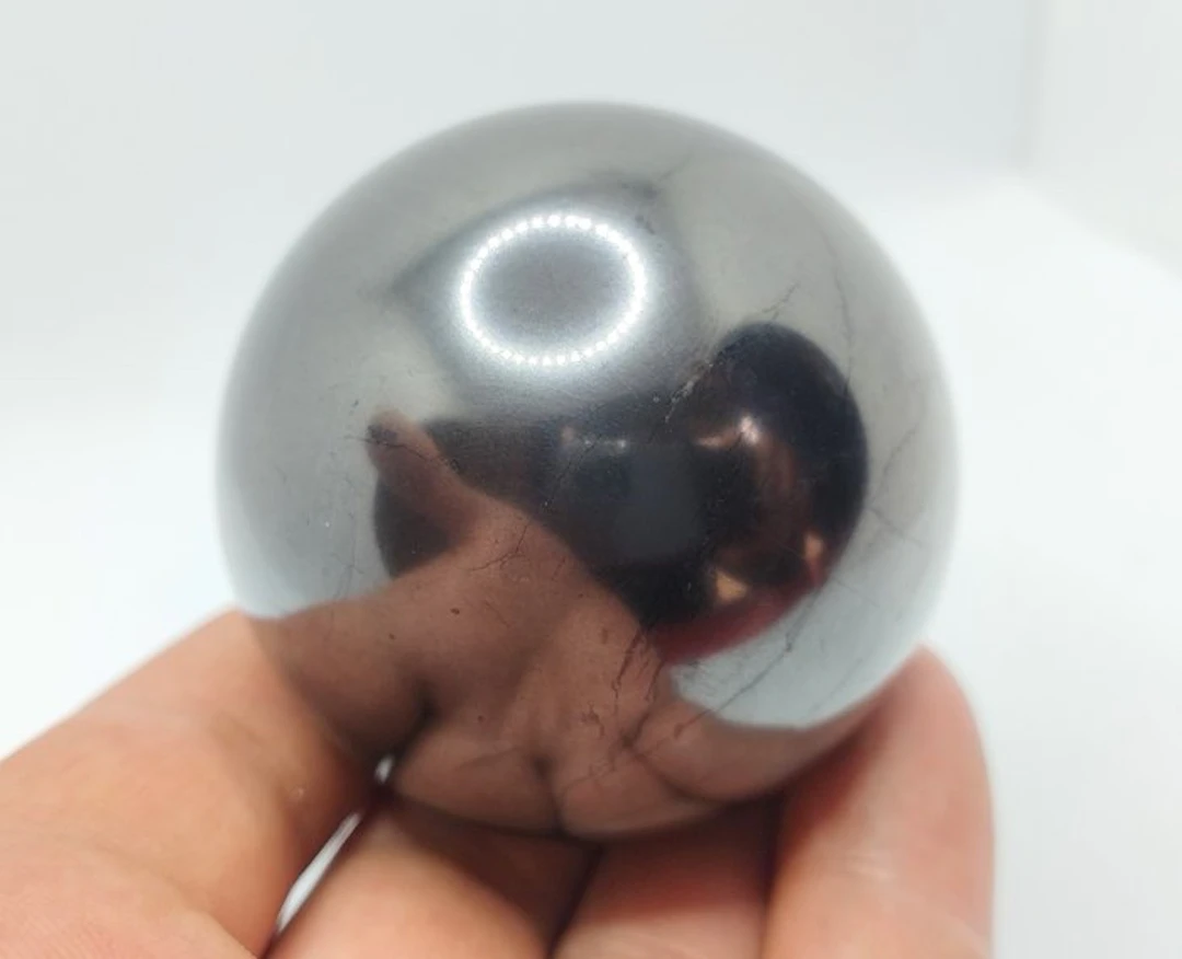 Shungite Sphere - Height: 7 cm - Width: 7 cm- 400 g - (1)