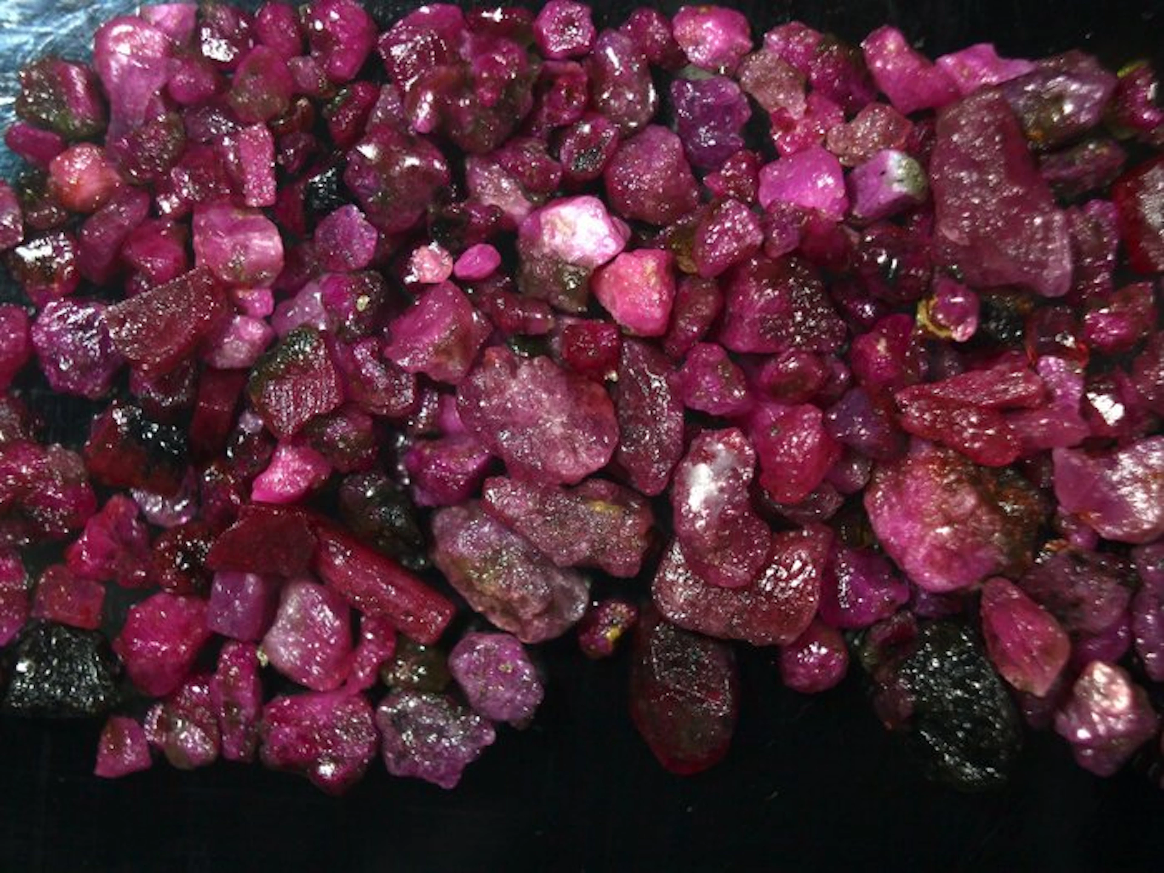 Cts. 134.0 rough ruby Tanzania Specimen- 26.8 g