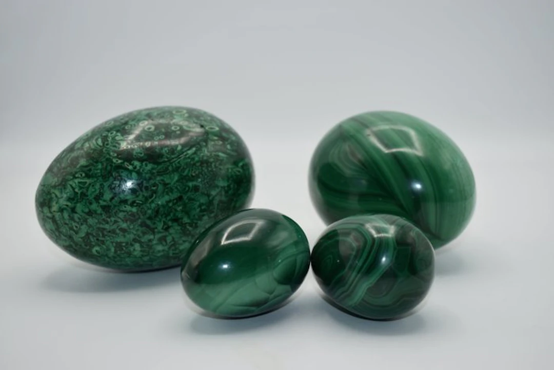 malachite Egg - Oeuf en malachite - 11 cm - 8.5 cm - 8.5 cm - (4)