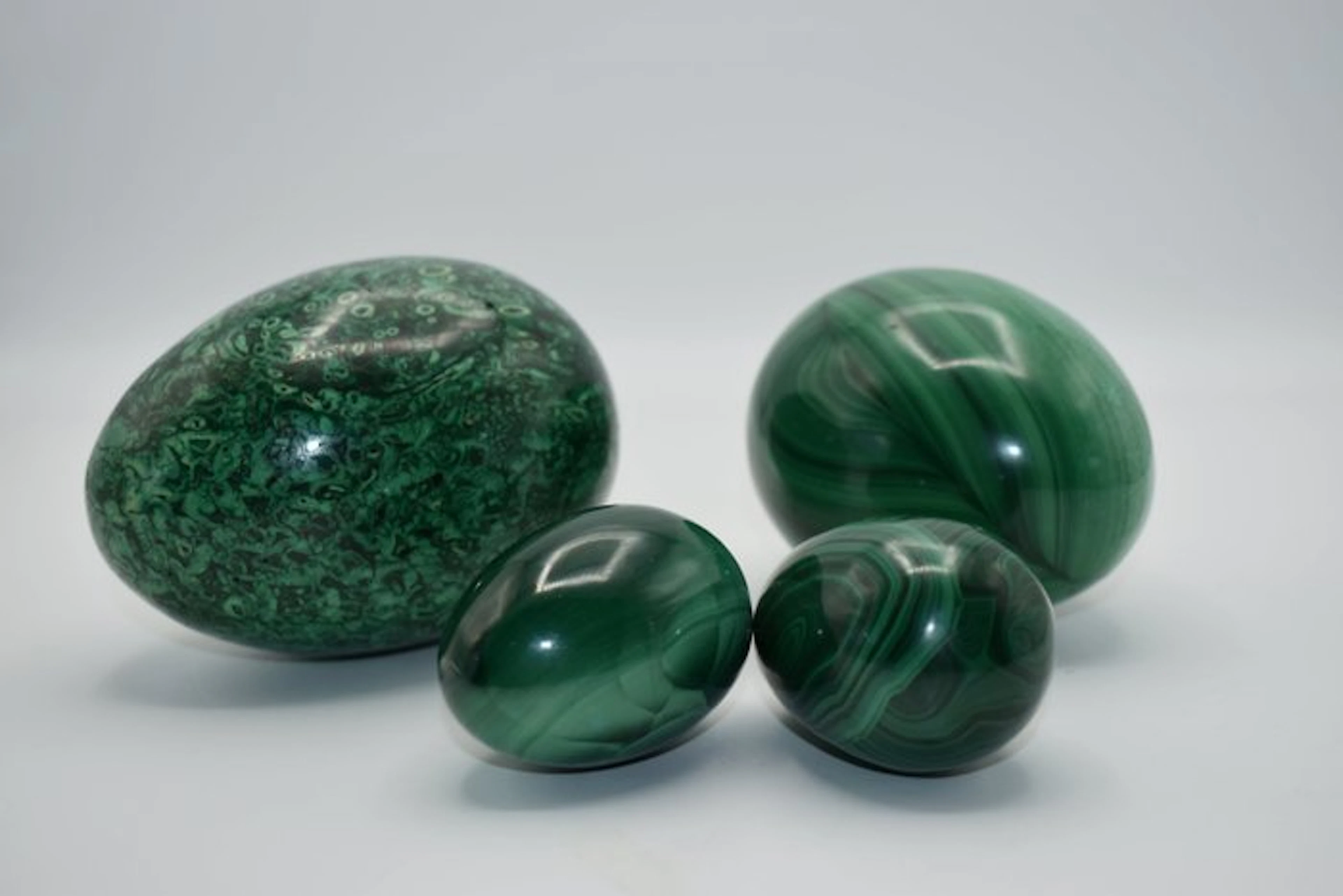 malachite Egg - Oeuf en malachite - 11 cm - 8.5 cm - 8.5 cm - (4)