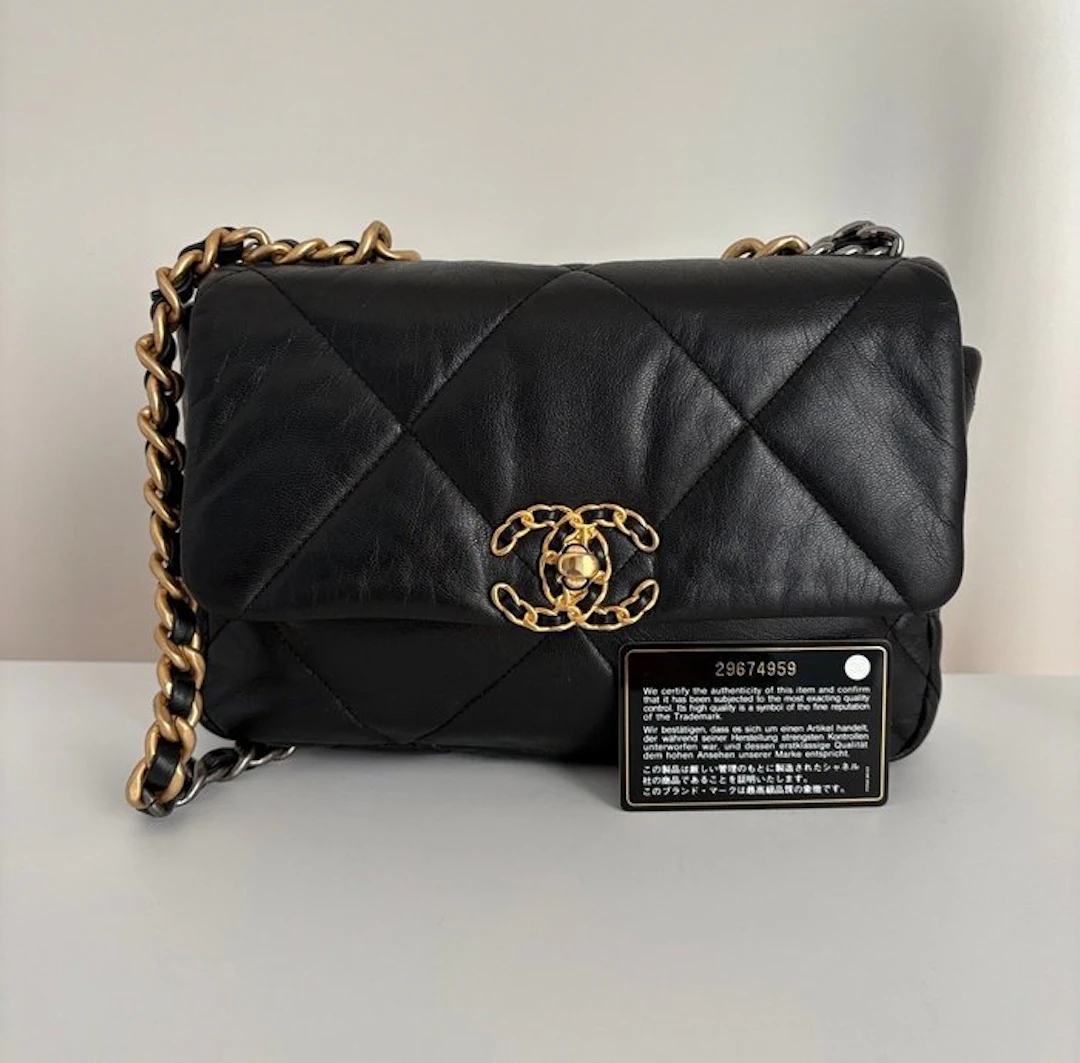 Chanel - Chanel 19 - Crossbody bag