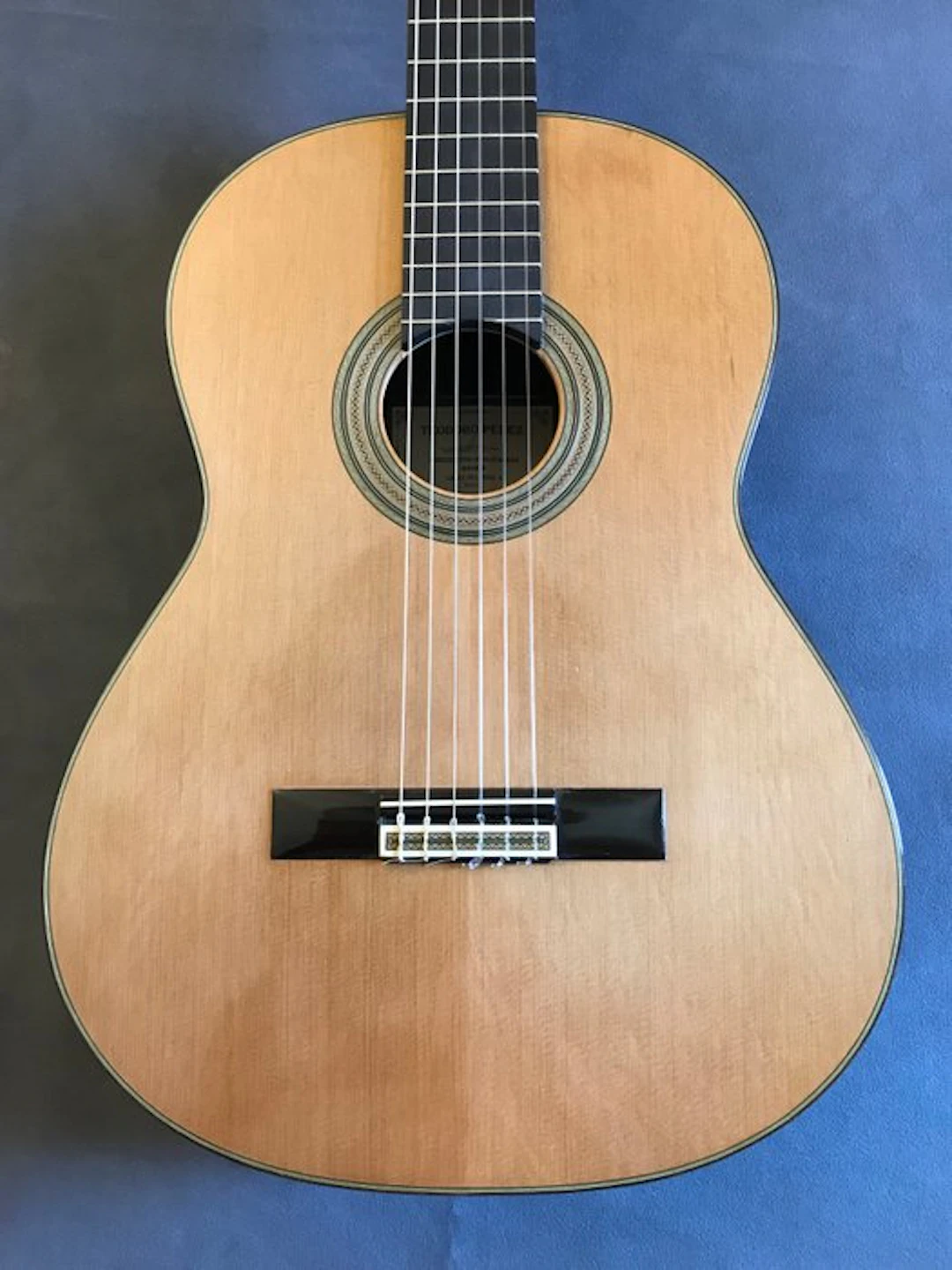 TEODORO PEREZ - MAESTRO - - Classical guitar - Spain - 2009