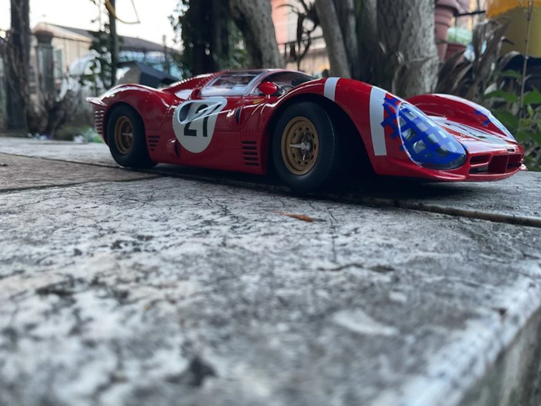 Welly 1:18 - Model car - Ferrari 330 P3