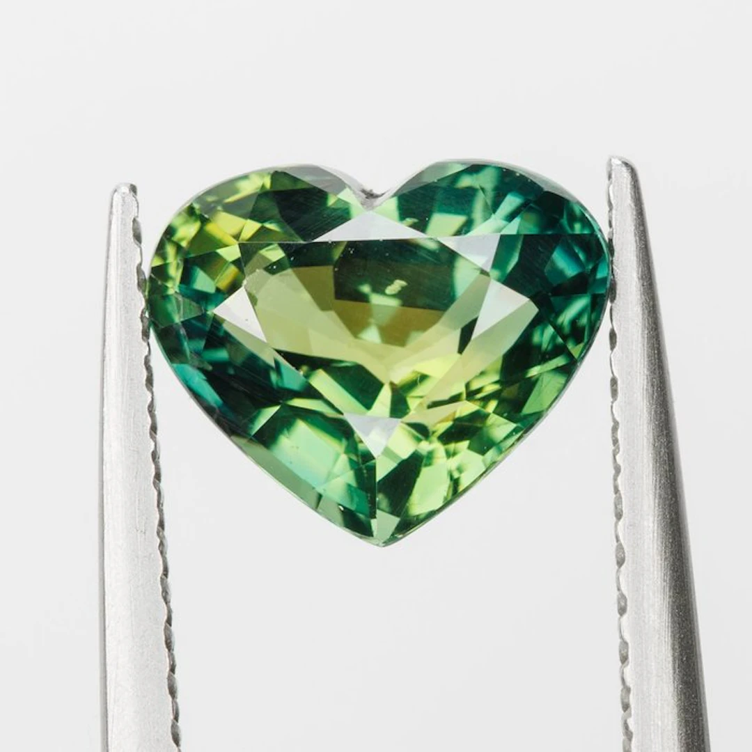 1 pcs Blue, Green Sapphire - 2.03 ct - Gemological Institute of America (GIA)