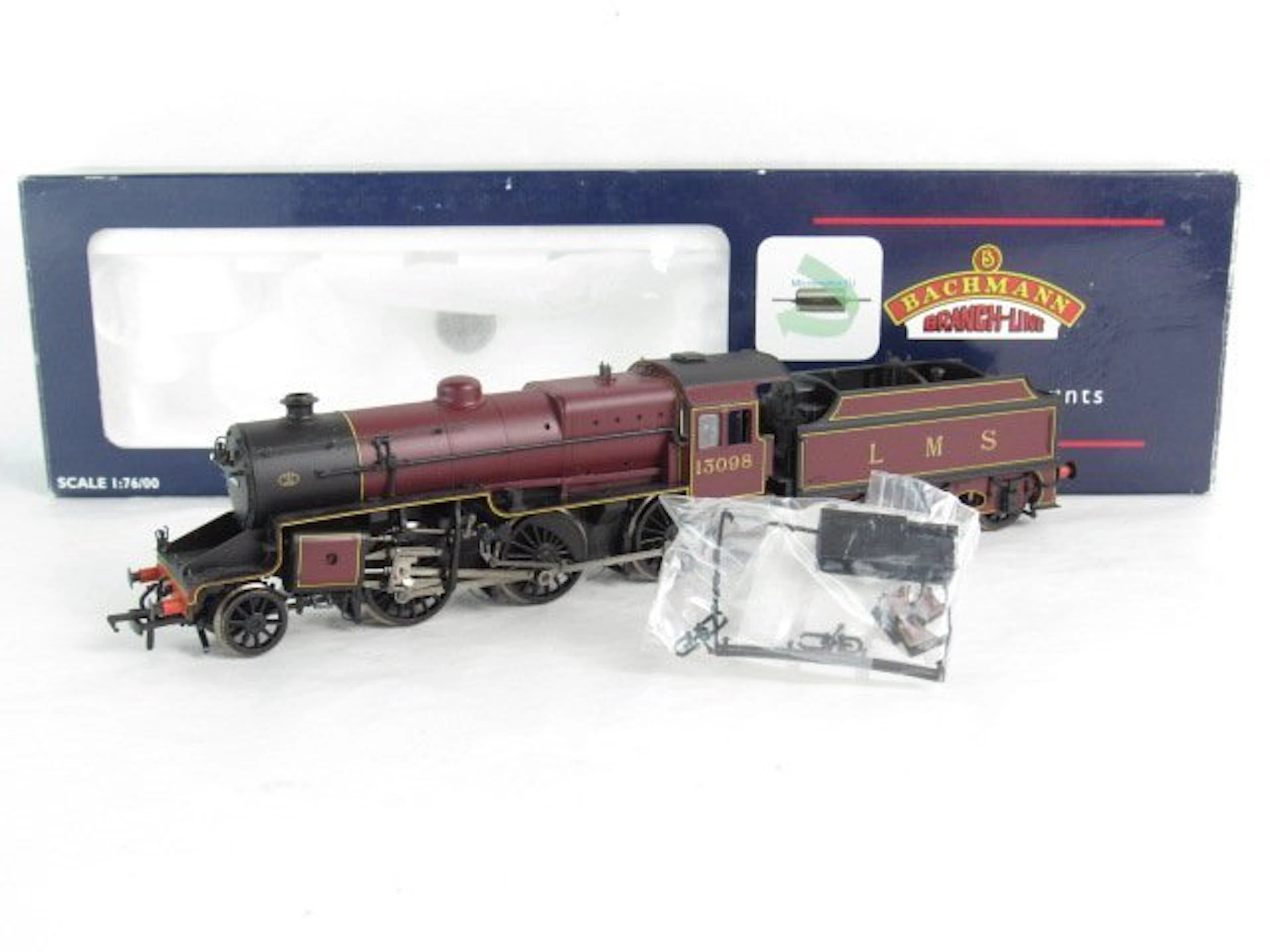 Bachmann 00 - 32-175 - Steam locomotive with tender (1)...