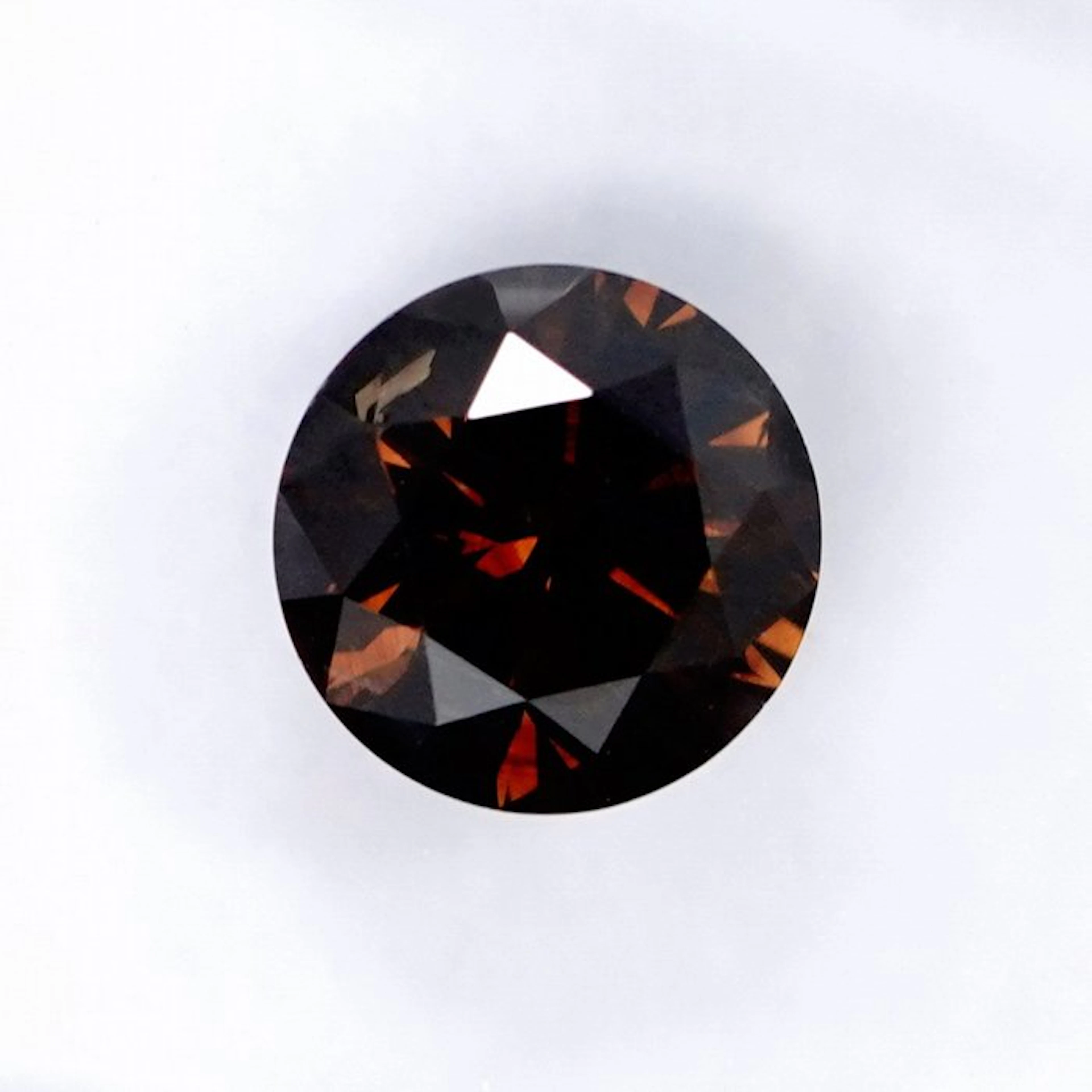 No reserve price - 1 pcs Diamond (Natural coloured)...