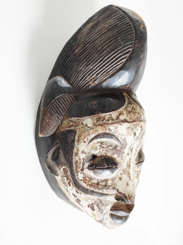Mask - Gabon (No reserve price)