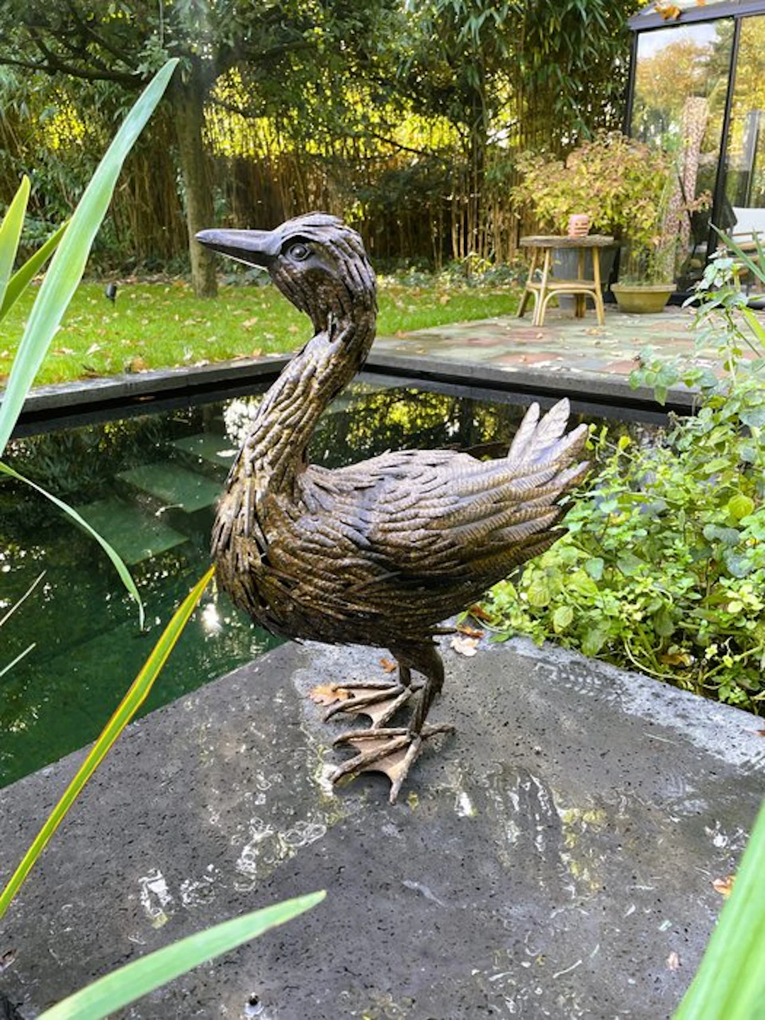 Sculpture, Schitterende eend - 59.5 cm - Iron