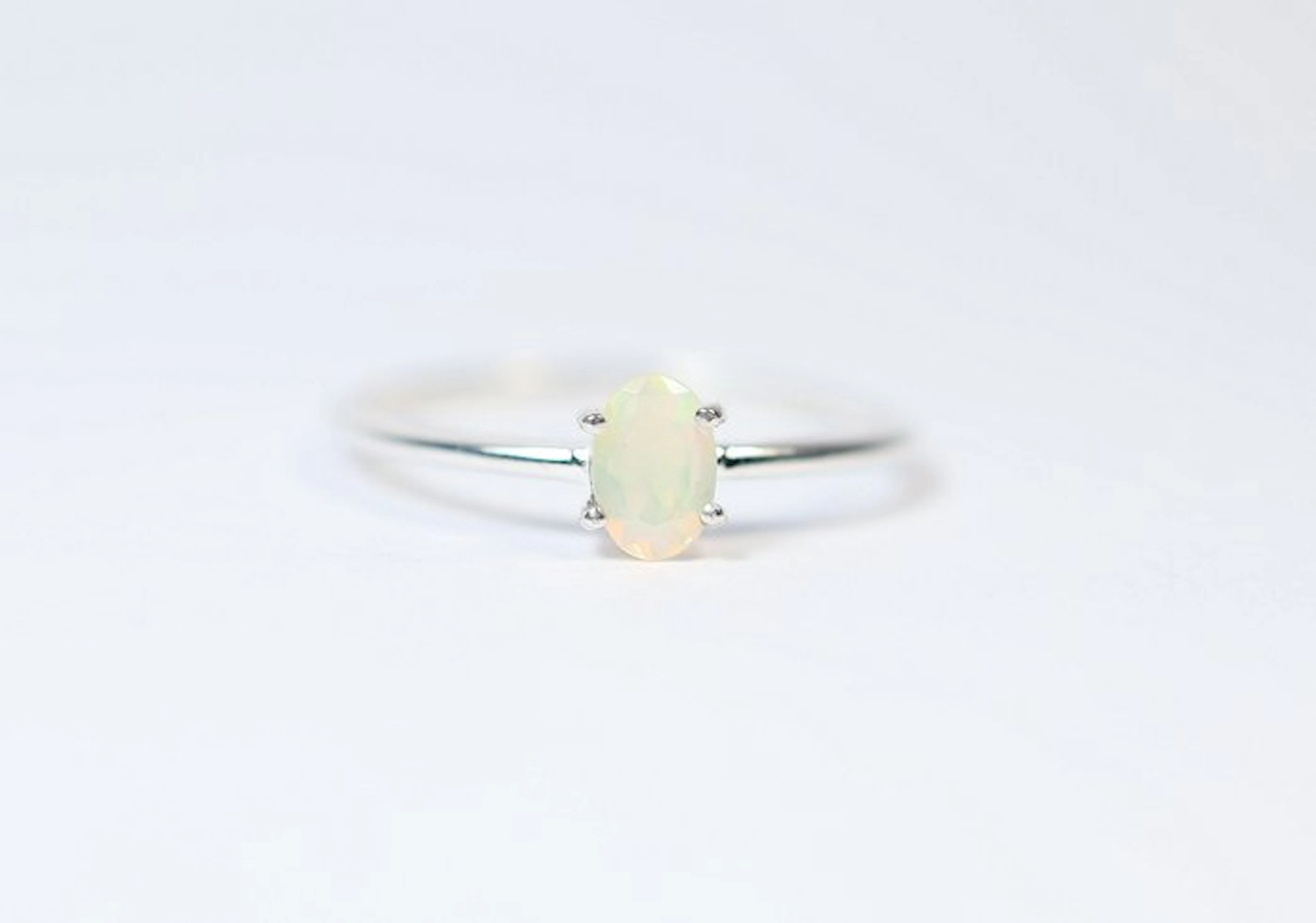 Ethiopian Opal / Welo Opal Ring / new- 1.12 g - (1)