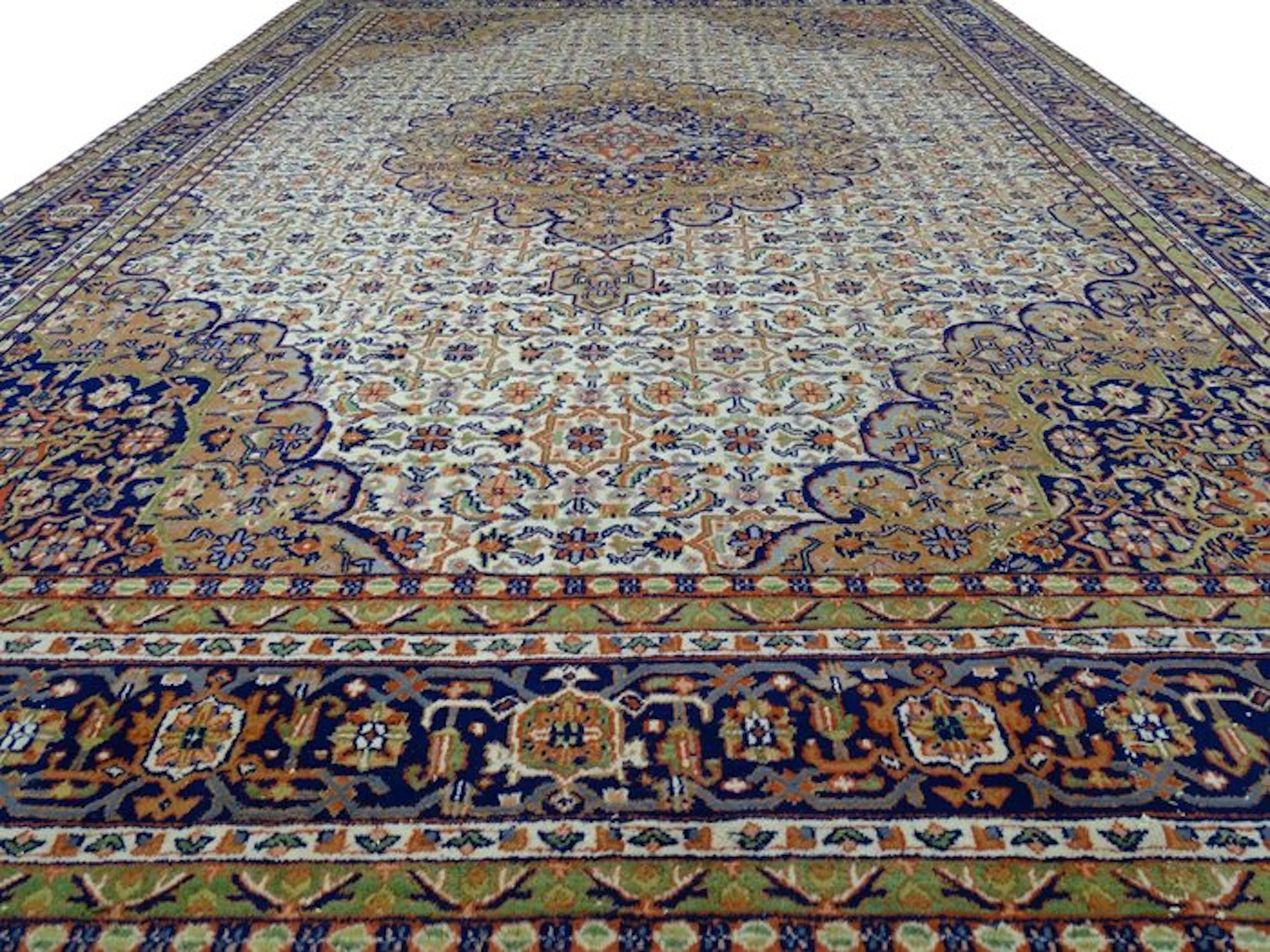 XL-Bidjar - Cleaned - Rug - 377 cm - 252 cm
