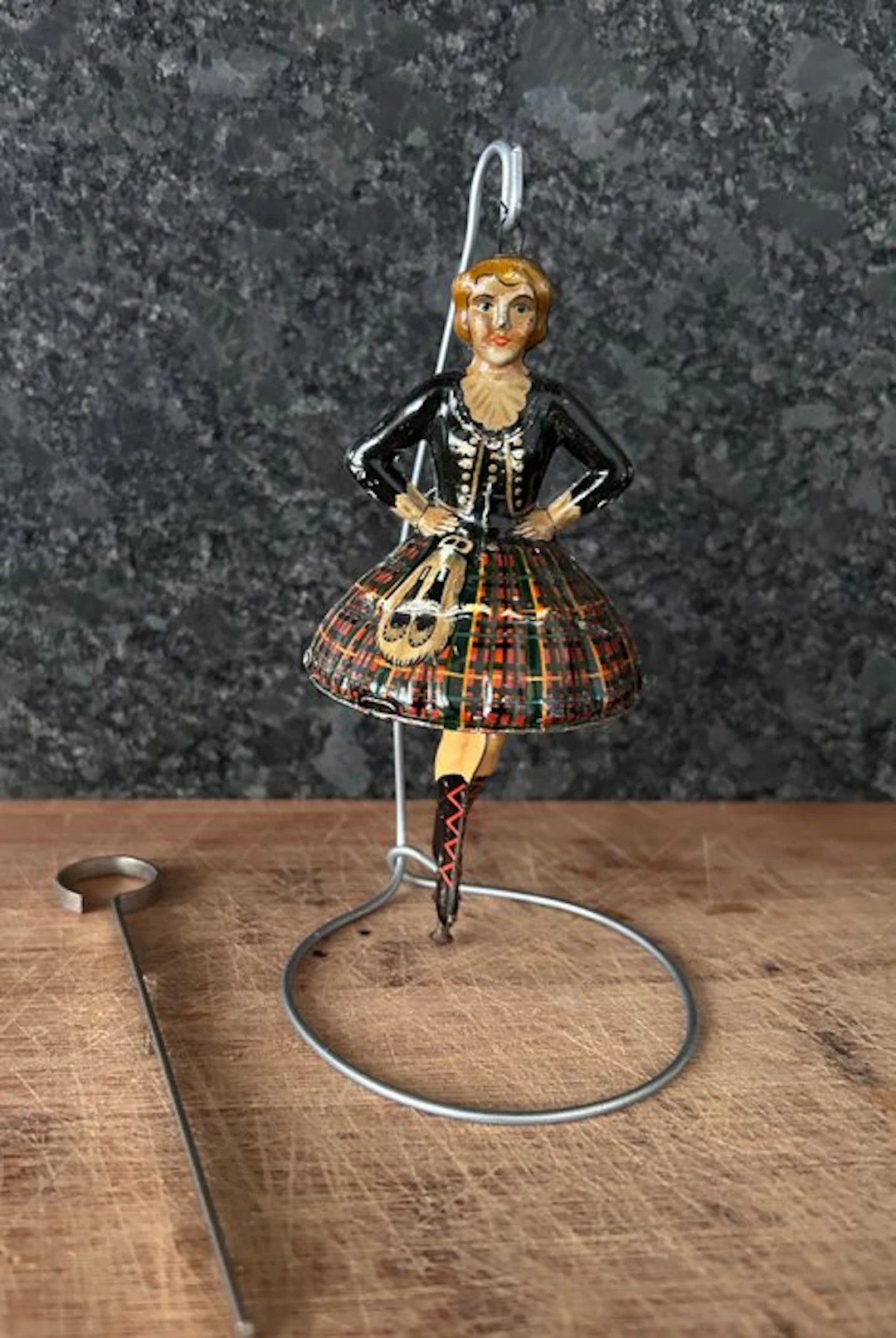Technofix - Spinning Ballet Dancer - Wind-up tin toy - 1930-1939 - Germany