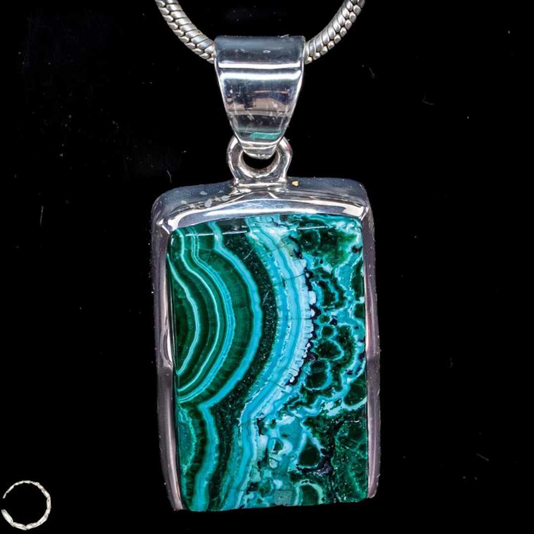 Elegant malachite-chrysocolla pendant