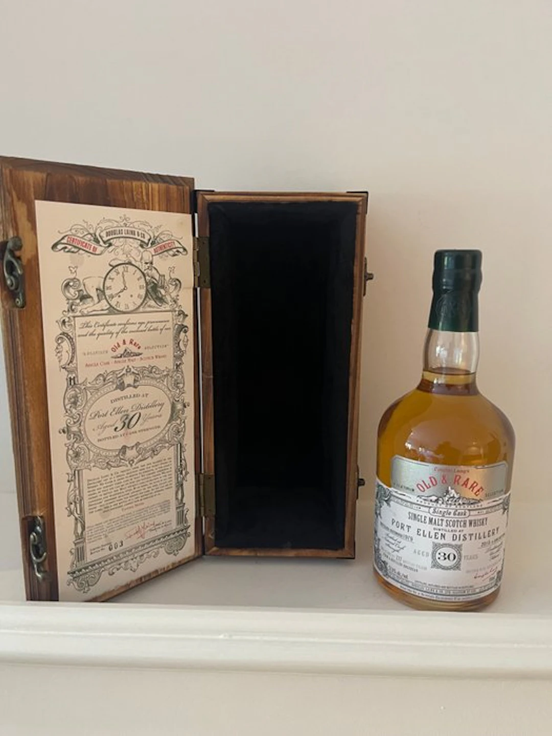 Port Ellen 1979 30 years old Old & Rare Platinium - Douglas Laing - b