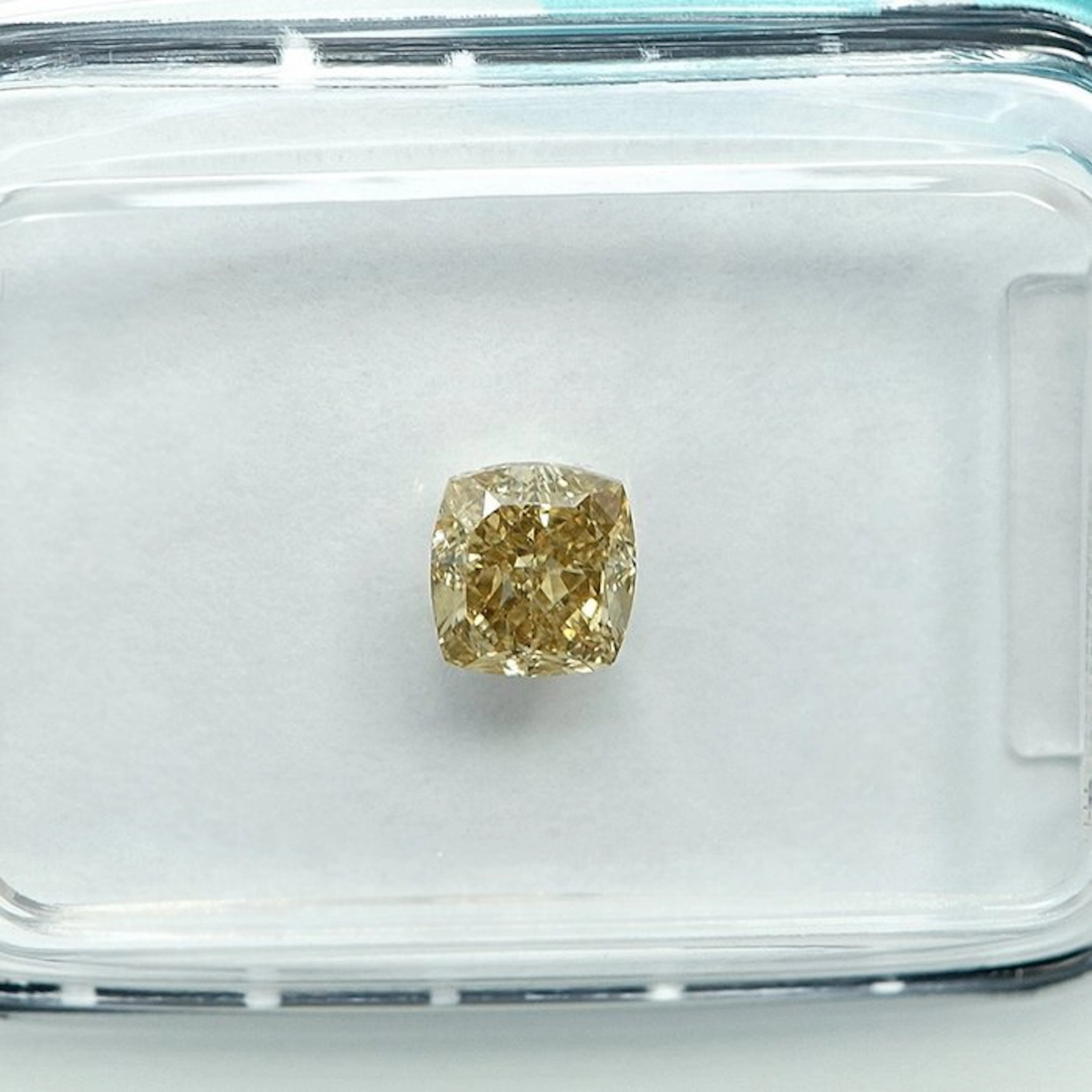 1 pcs Diamond (Natural coloured) - 0.54 ct - Cushion...